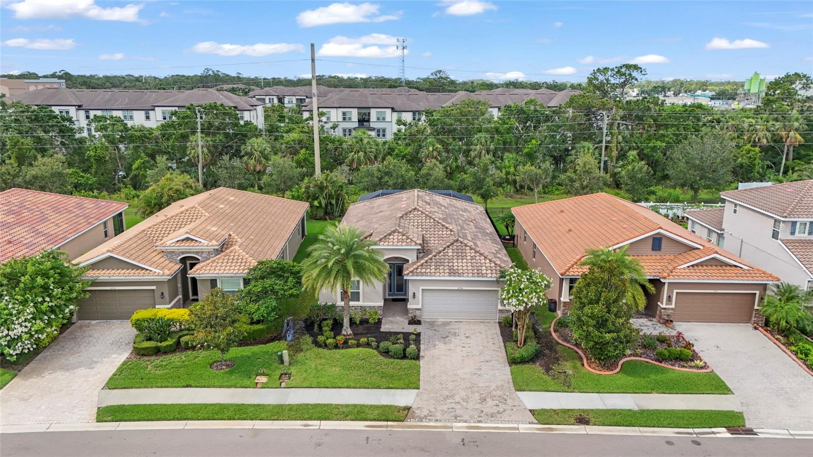 Image 39 of 66 For 2920 Oriole Drive