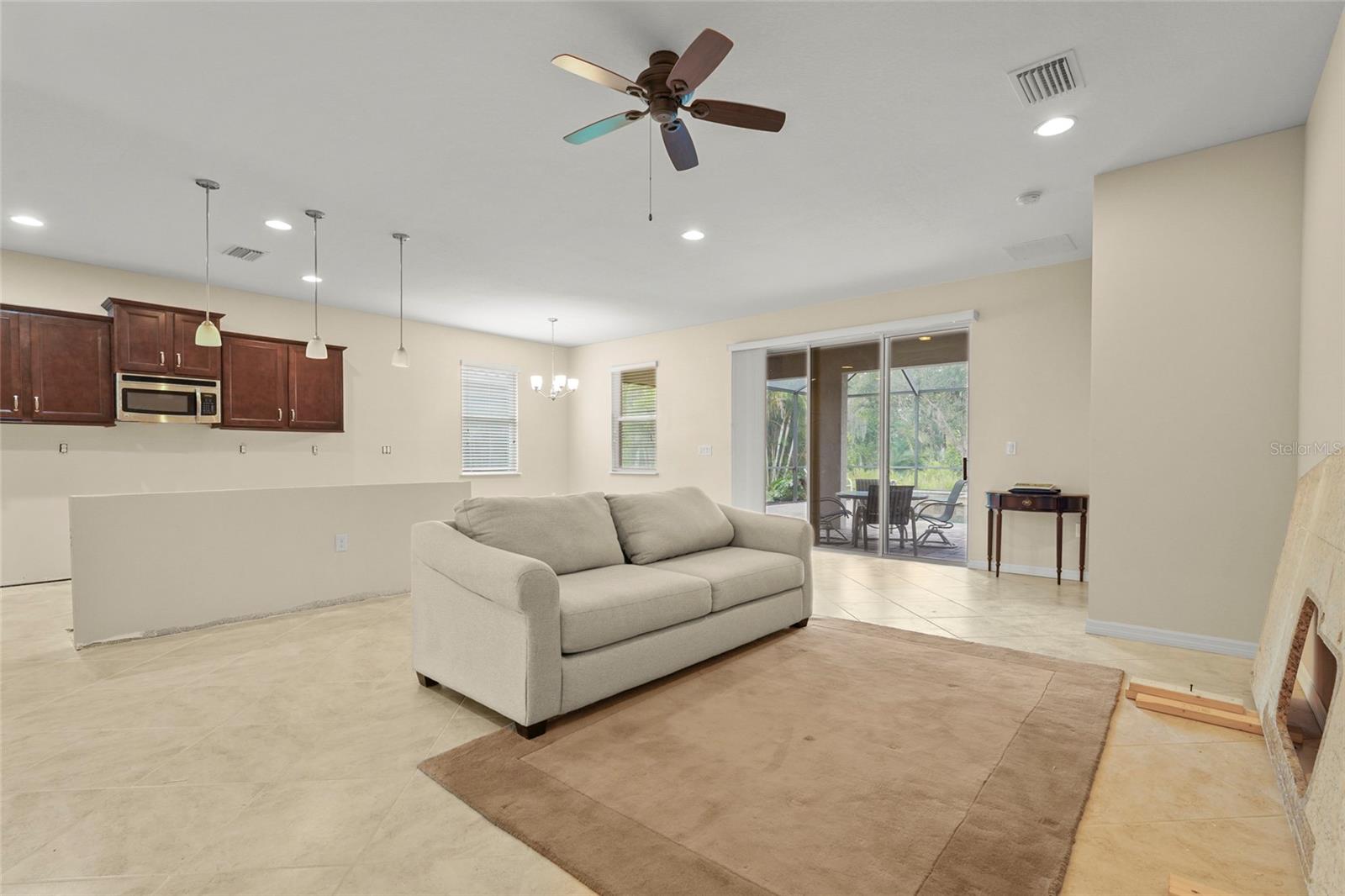Image 4 of 66 For 2920 Oriole Drive