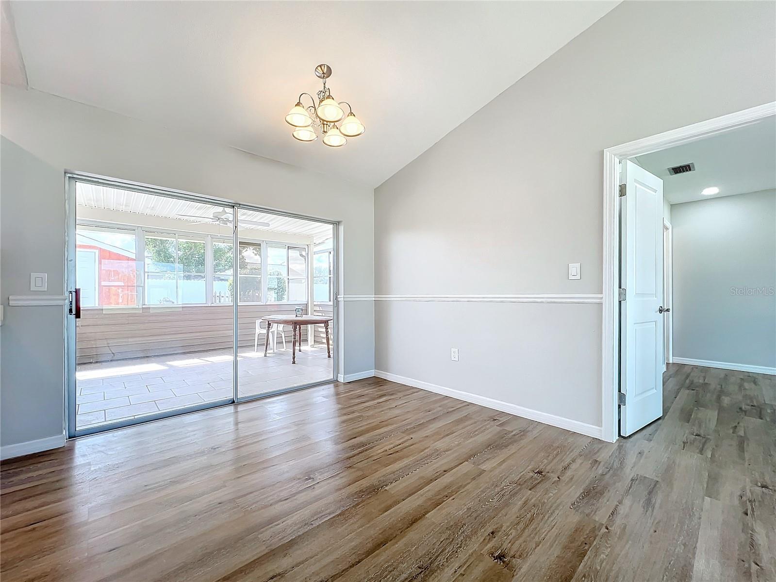 Image 13 of 39 For 13497 Bennett Drive