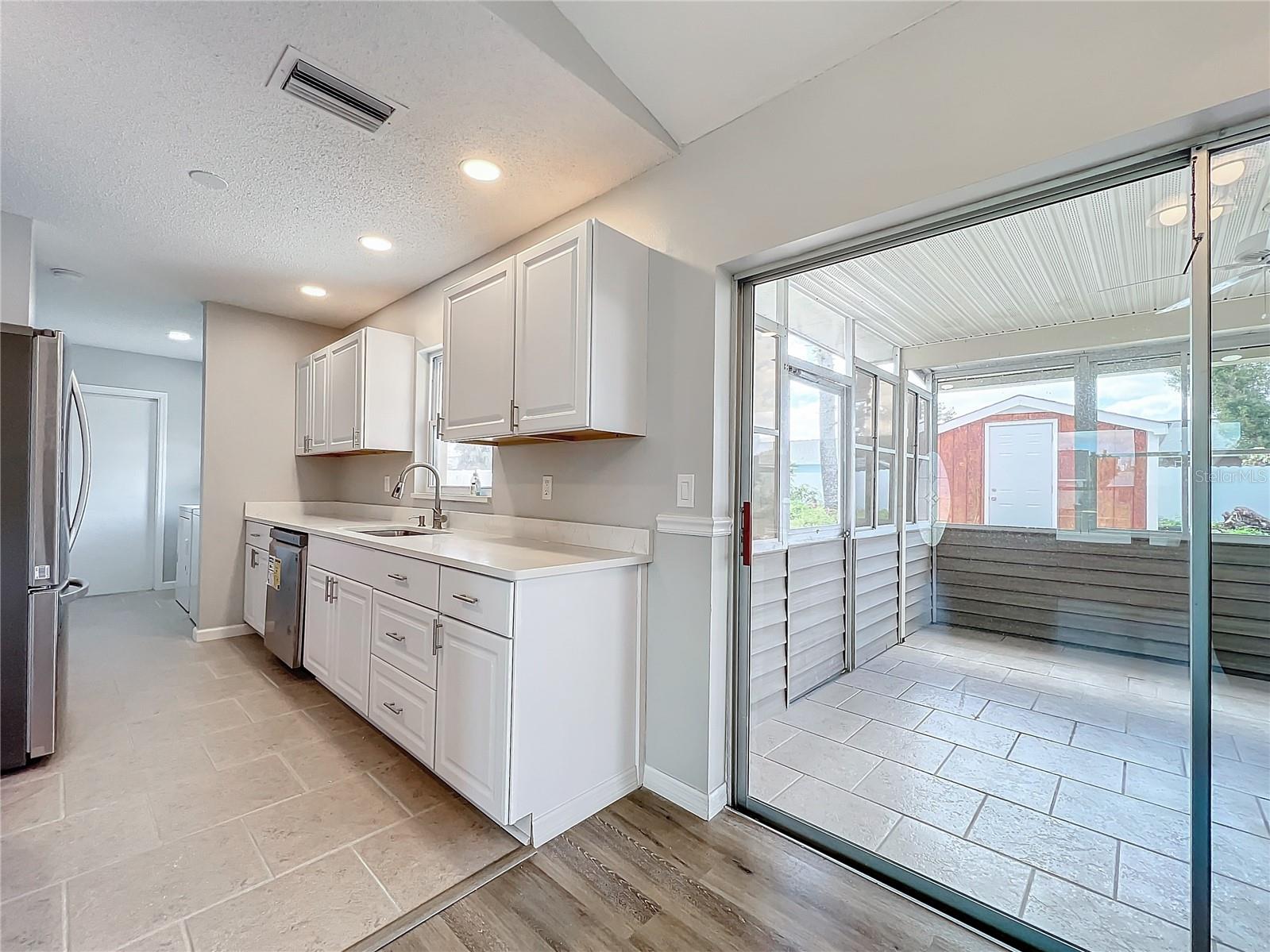 Image 17 of 39 For 13497 Bennett Drive