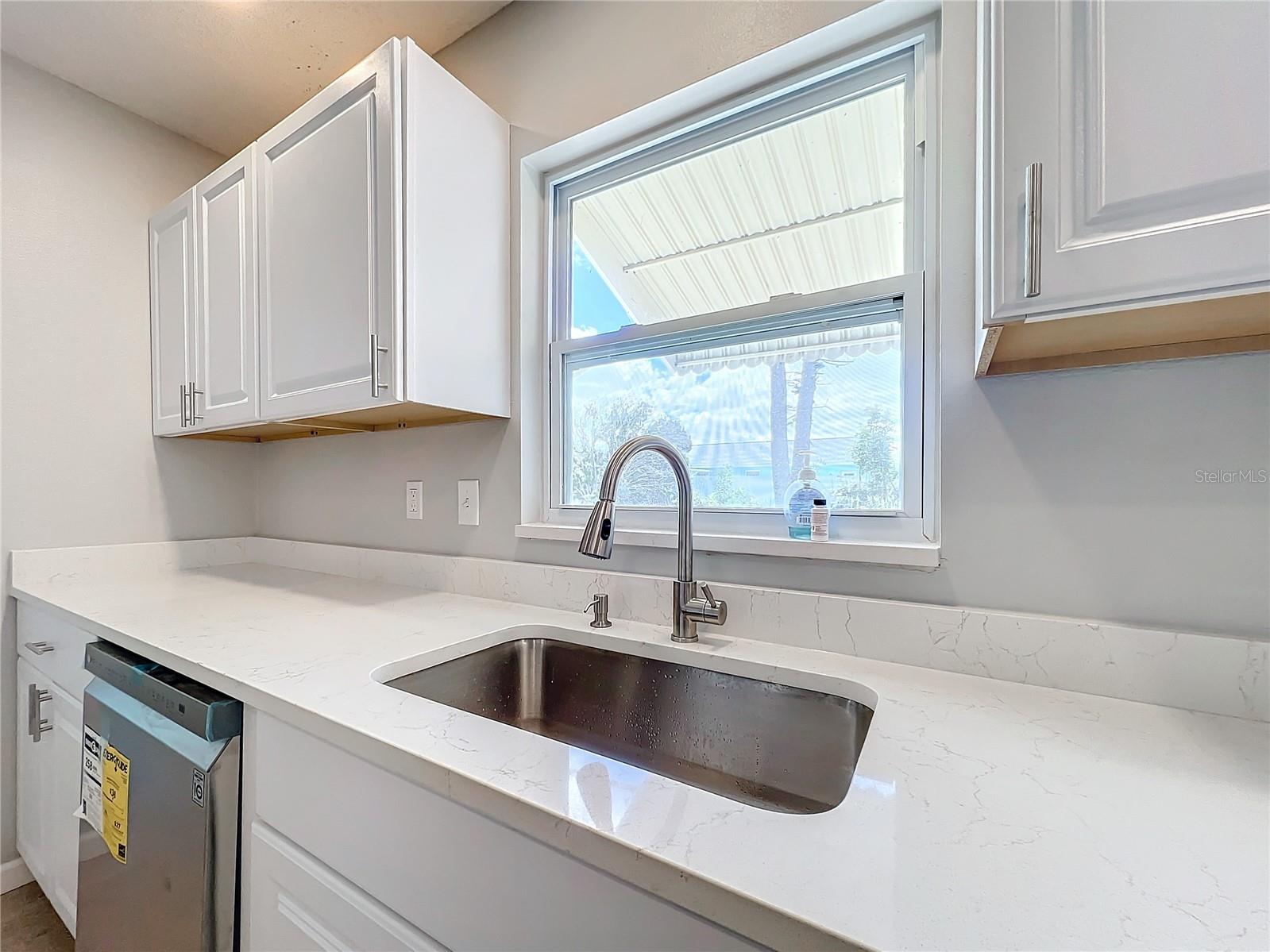 Image 19 of 39 For 13497 Bennett Drive