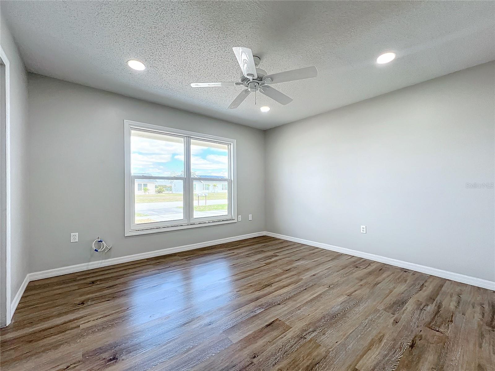 Image 24 of 39 For 13497 Bennett Drive