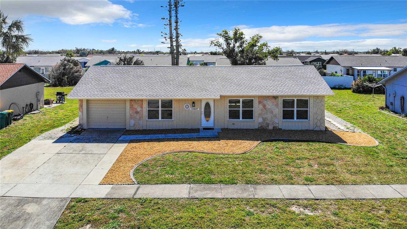 Image 4 of 39 For 13497 Bennett Drive