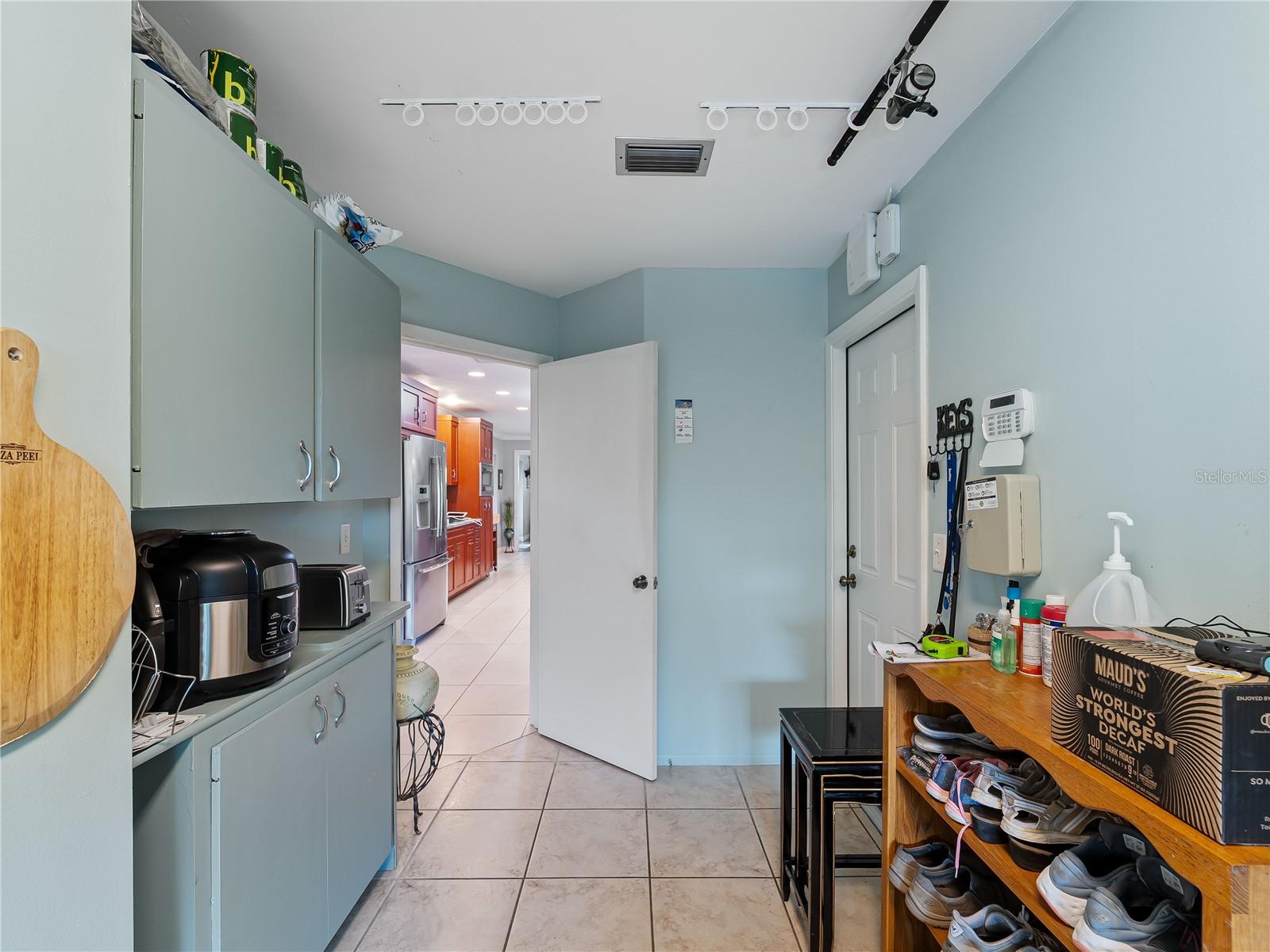 Image 32 of 85 For 123 Windward Drive