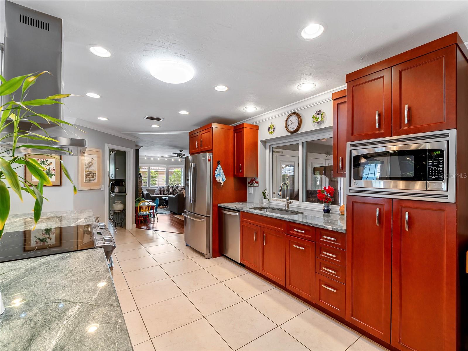Image 6 of 85 For 123 Windward Drive
