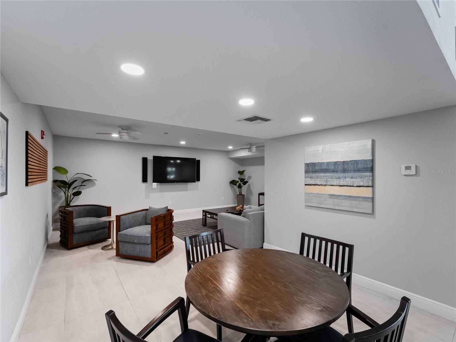 Image 65 of 85 For 123 Windward Drive