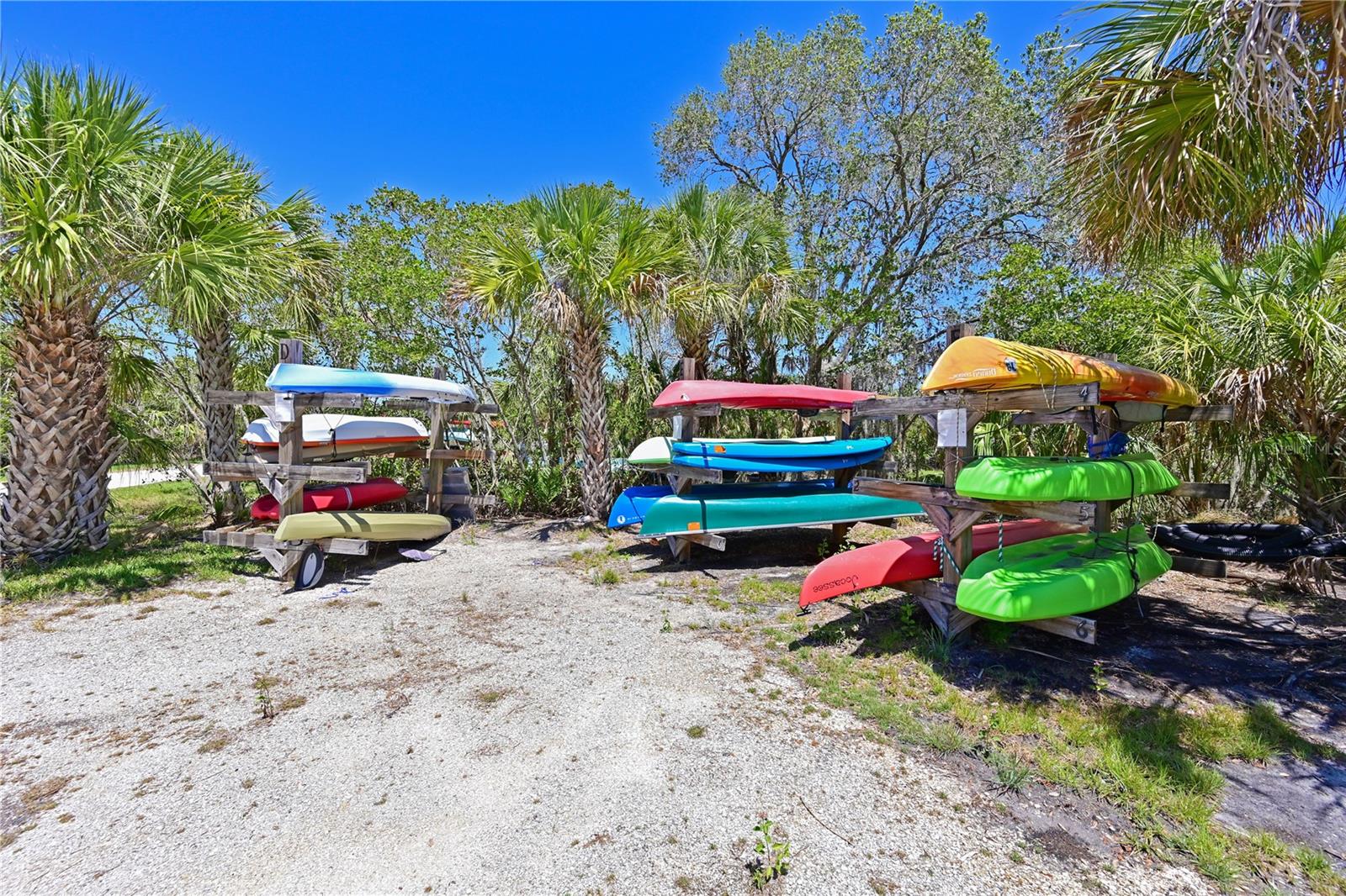 Image 65 of 80 For 850 Tidewater Shores Loop 102