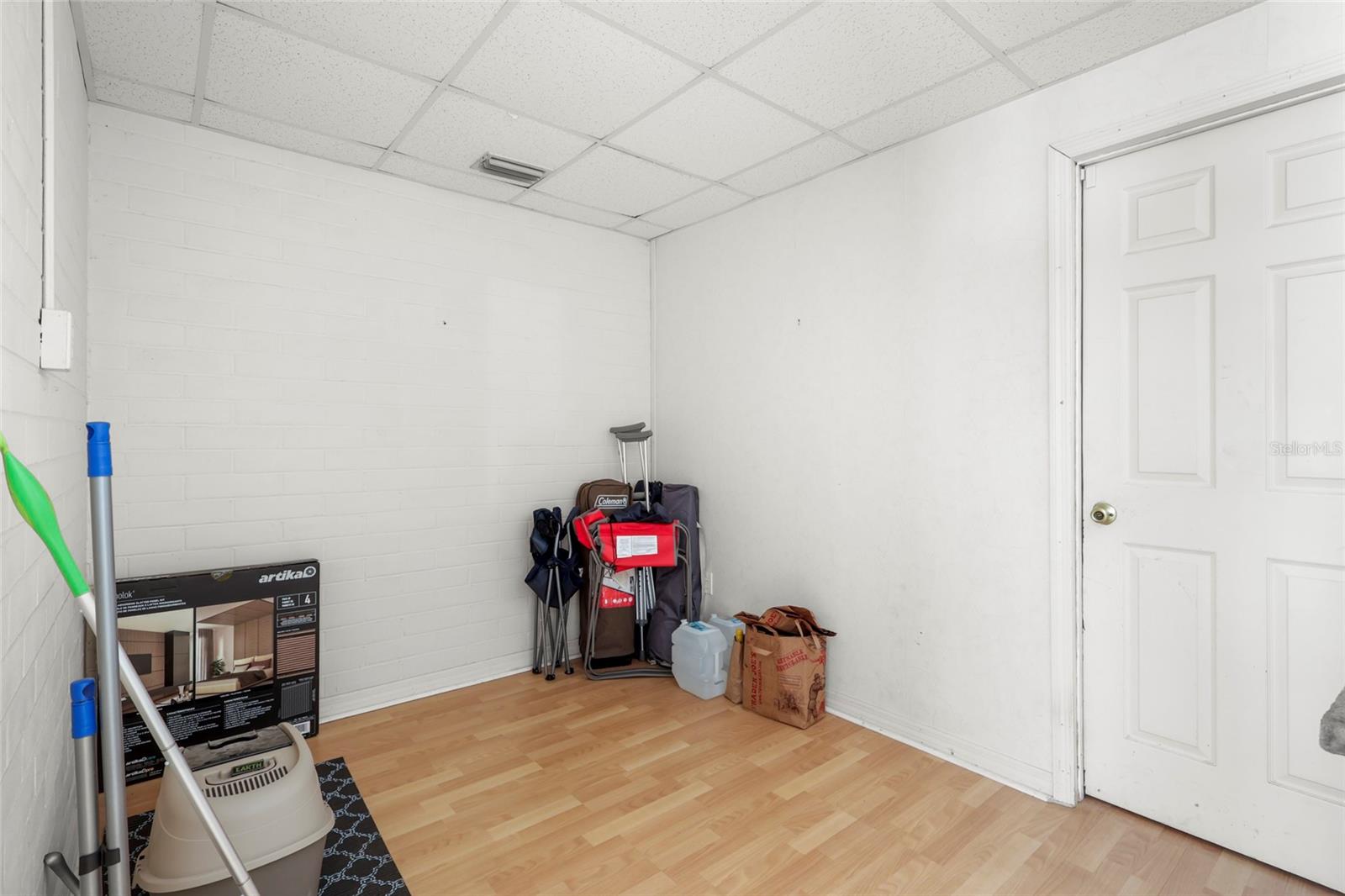 Image 18 of 27 For 846 42nd Street