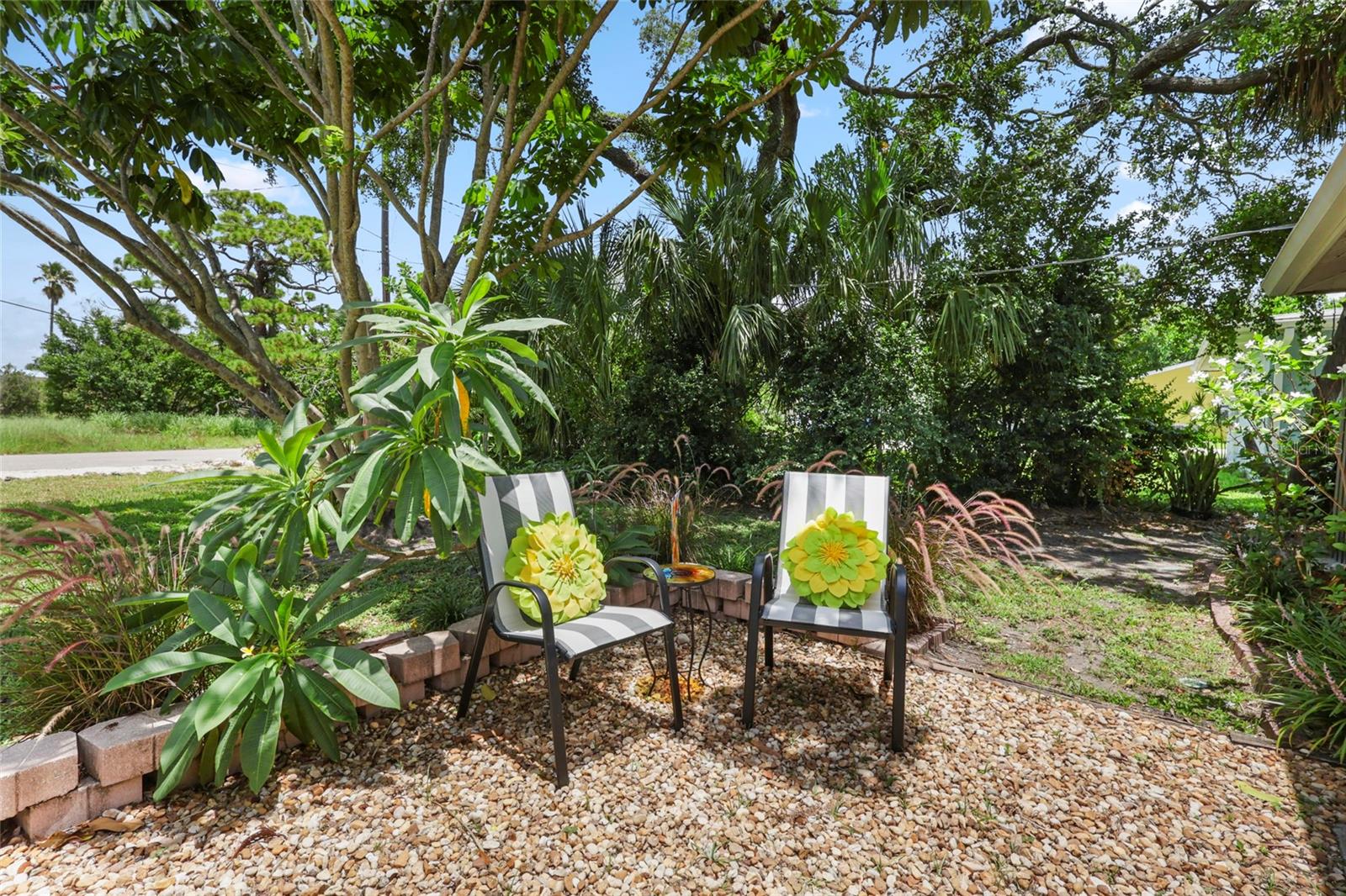Image 19 of 27 For 846 42nd Street