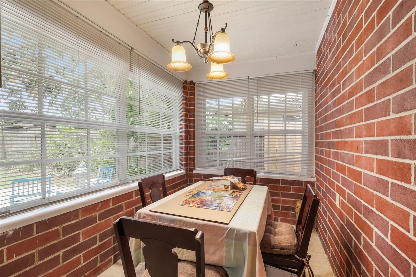 Image 6 of 27 For 846 42nd Street