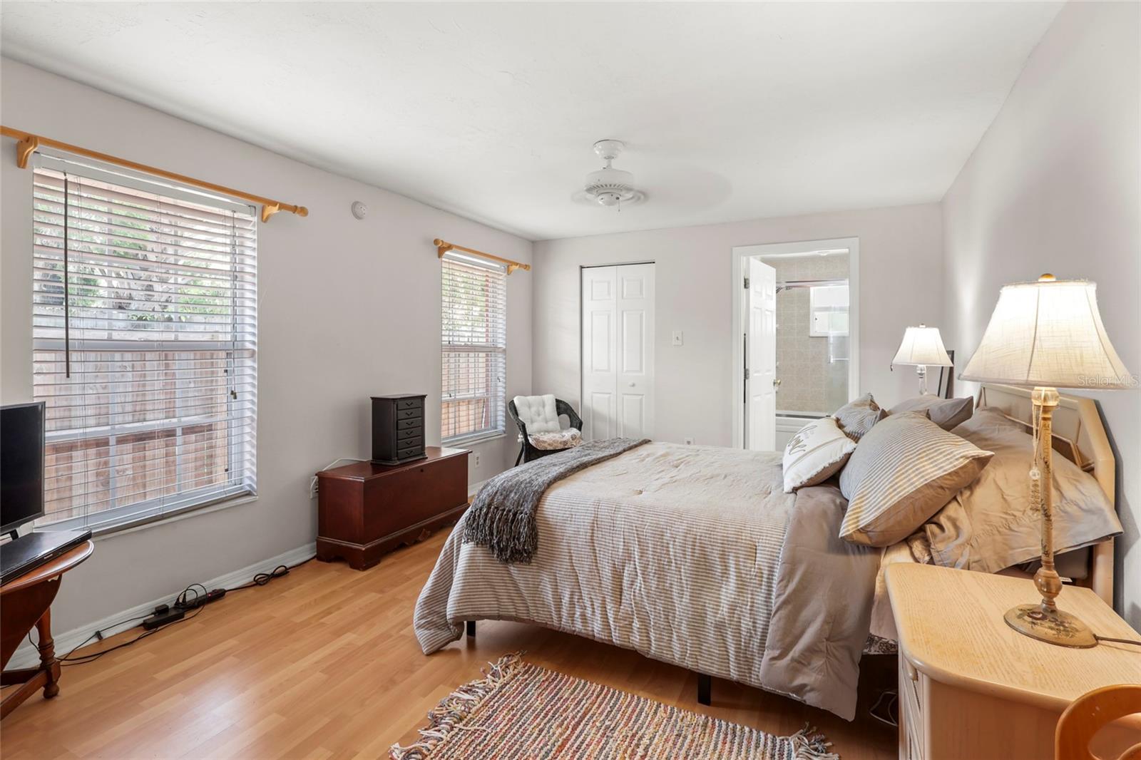 Image 8 of 27 For 846 42nd Street