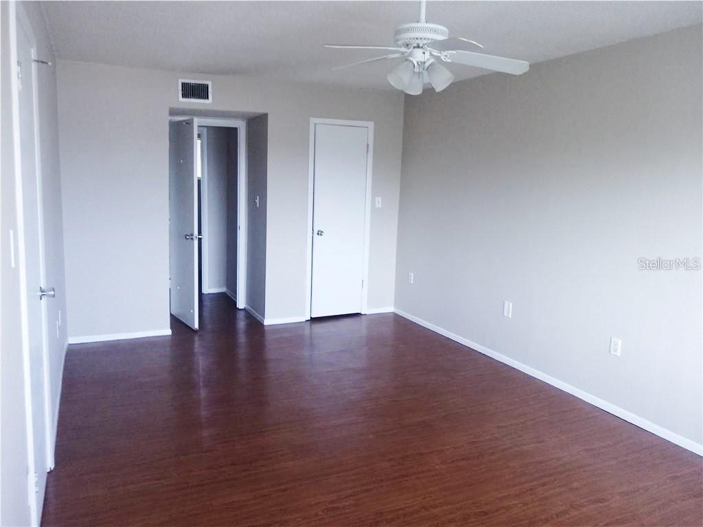 Image 3 of 8 For 4109 Lake Bayshore Drive 407