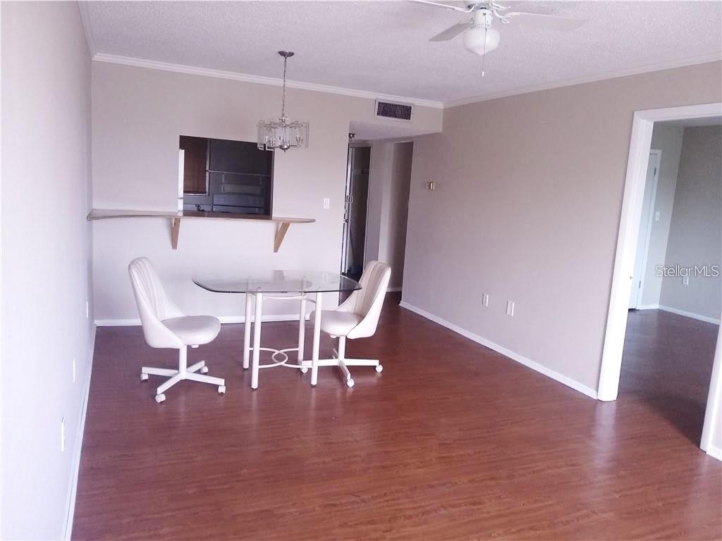 Image 5 of 8 For 4109 Lake Bayshore Drive 407