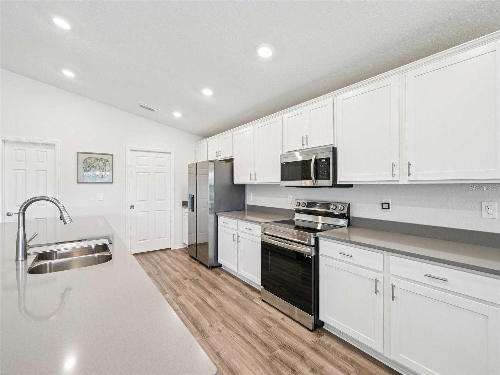 Image 5 of 49 For 6528 166th Place E