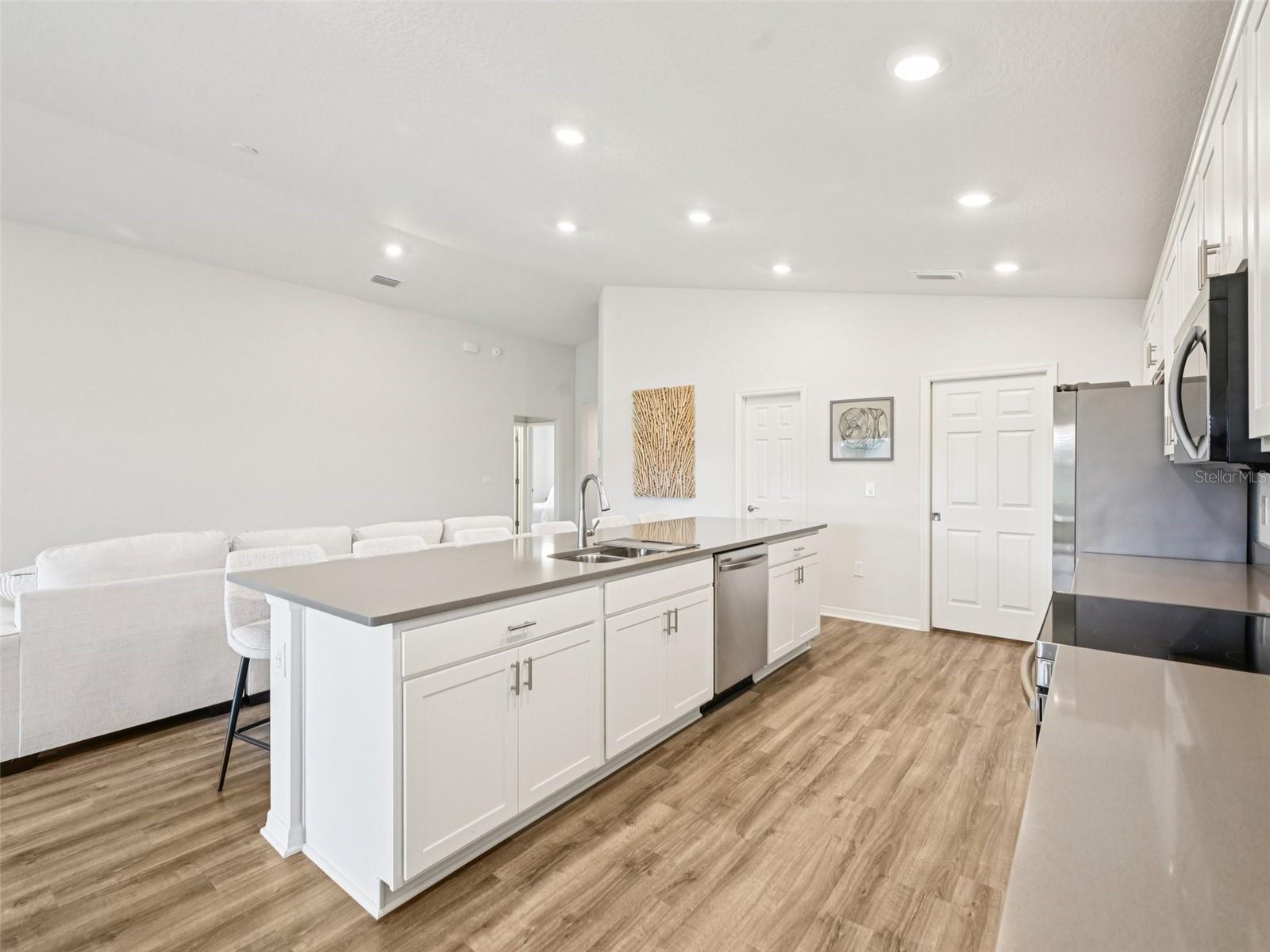 Image 6 of 49 For 6528 166th Place E