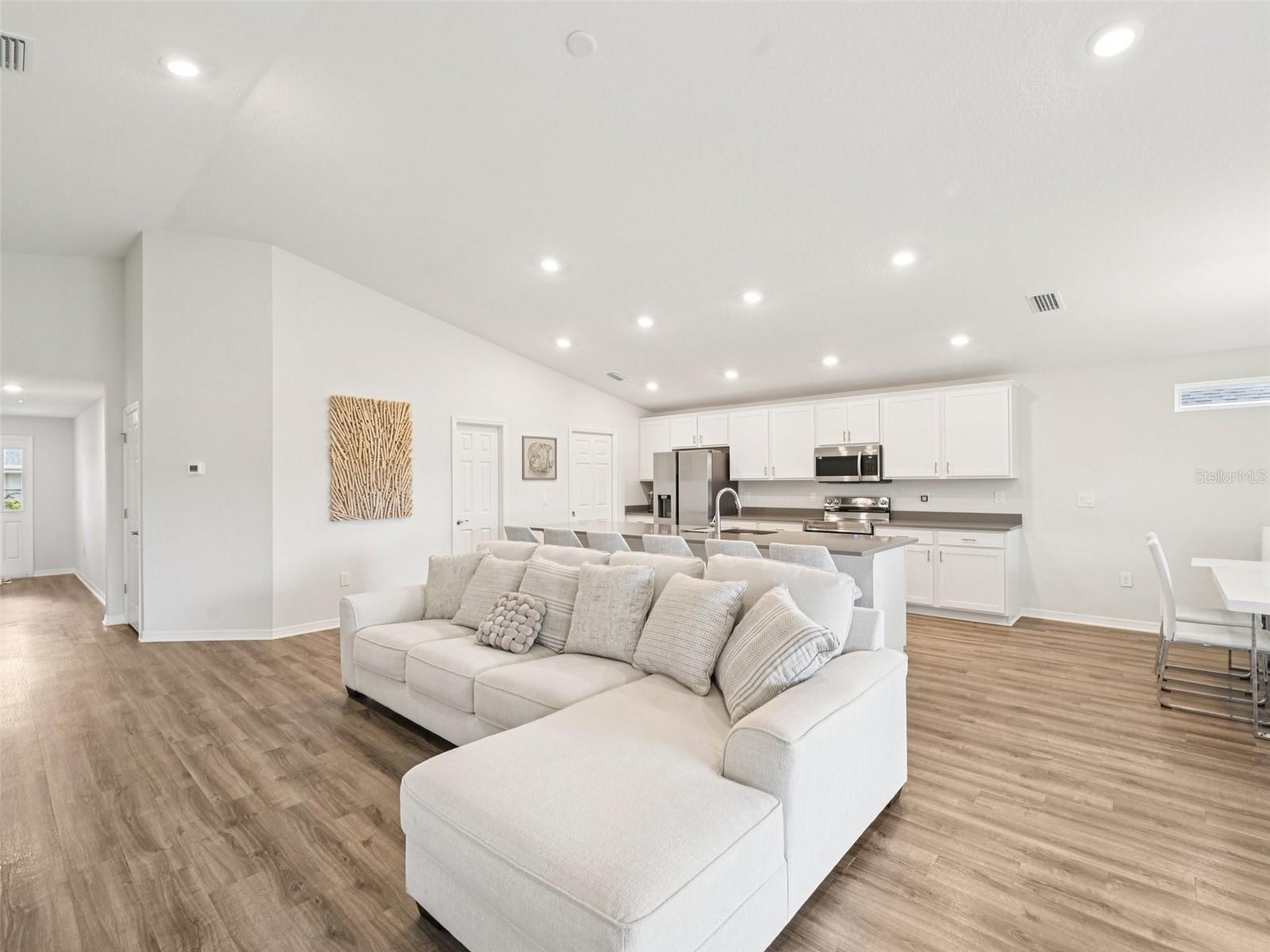 Image 9 of 49 For 6528 166th Place E