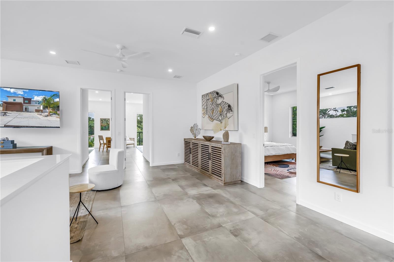 Image 31 of 48 For 2065 Goldenrod Street