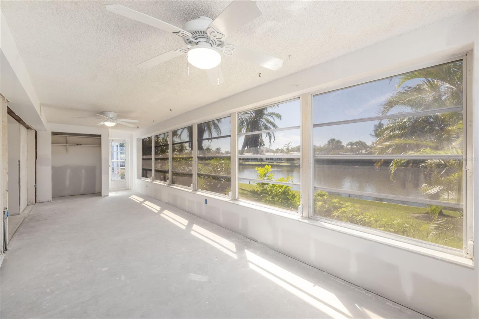 Image 11 of 34 For 564 Spanish Drive N