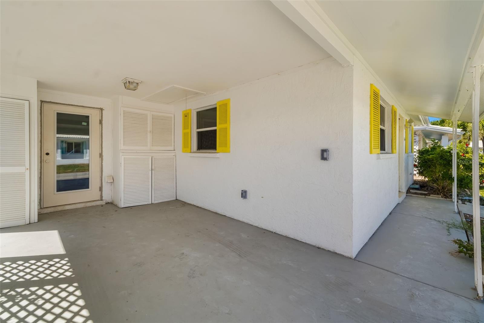 Image 3 of 34 For 564 Spanish Drive N