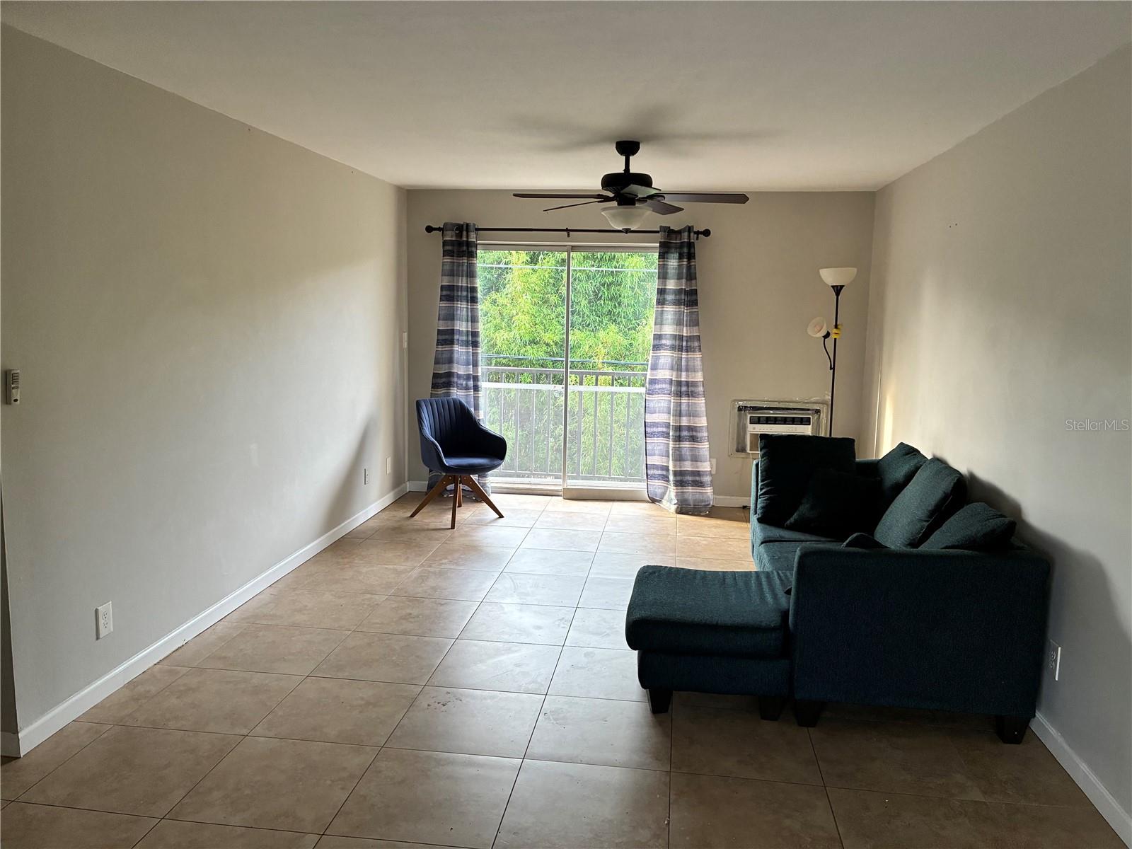 Image 3 of 9 For 3101 Bee Ridge Road 214