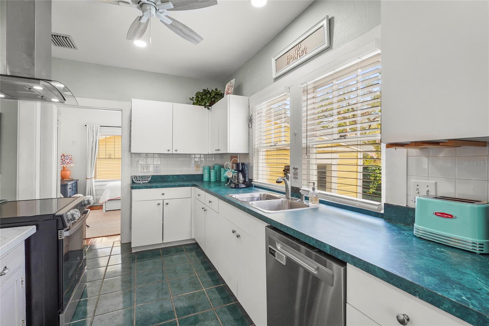 Image 29 of 58 For 403 29th Street Nw