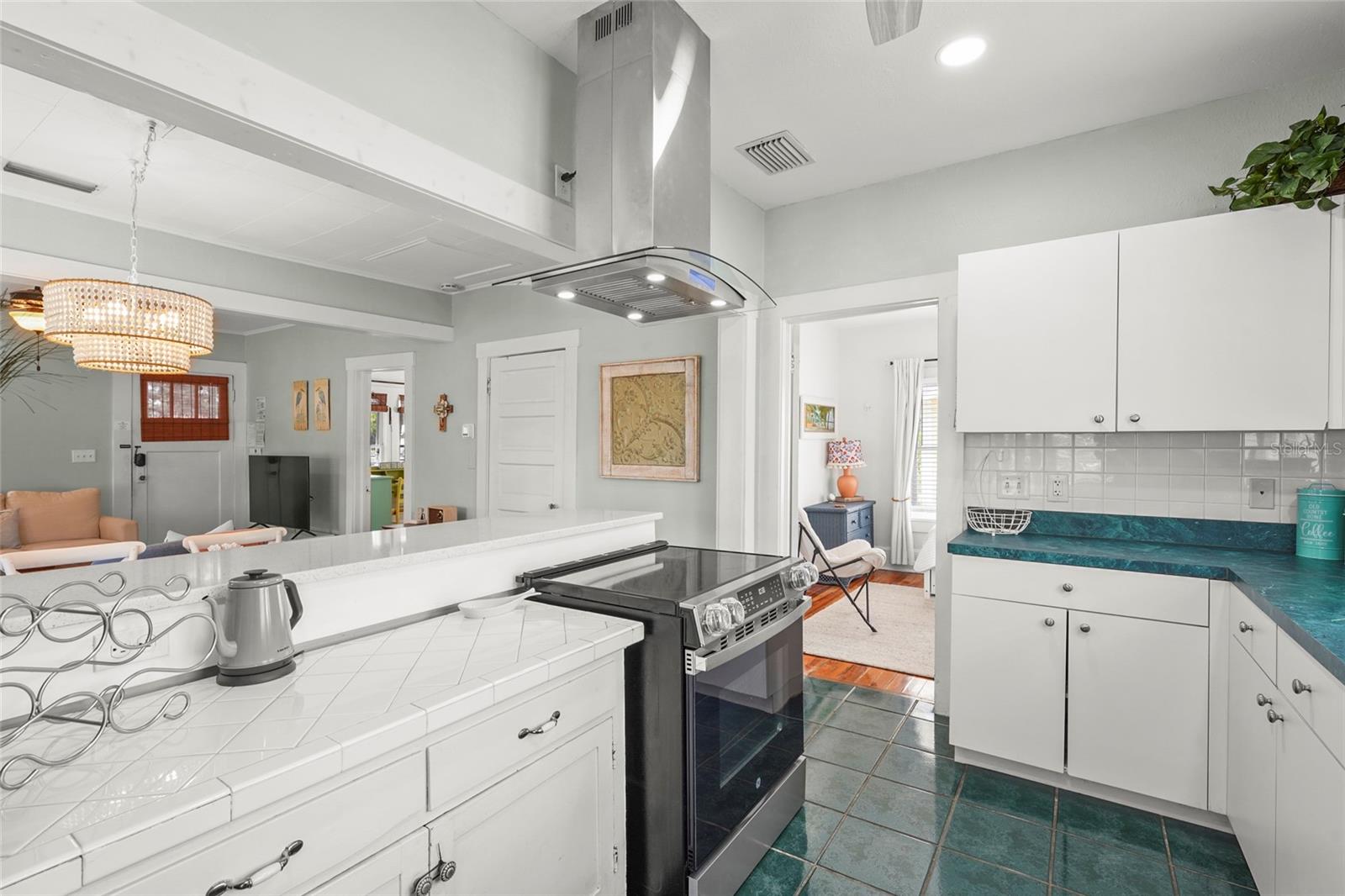Image 30 of 58 For 403 29th Street Nw