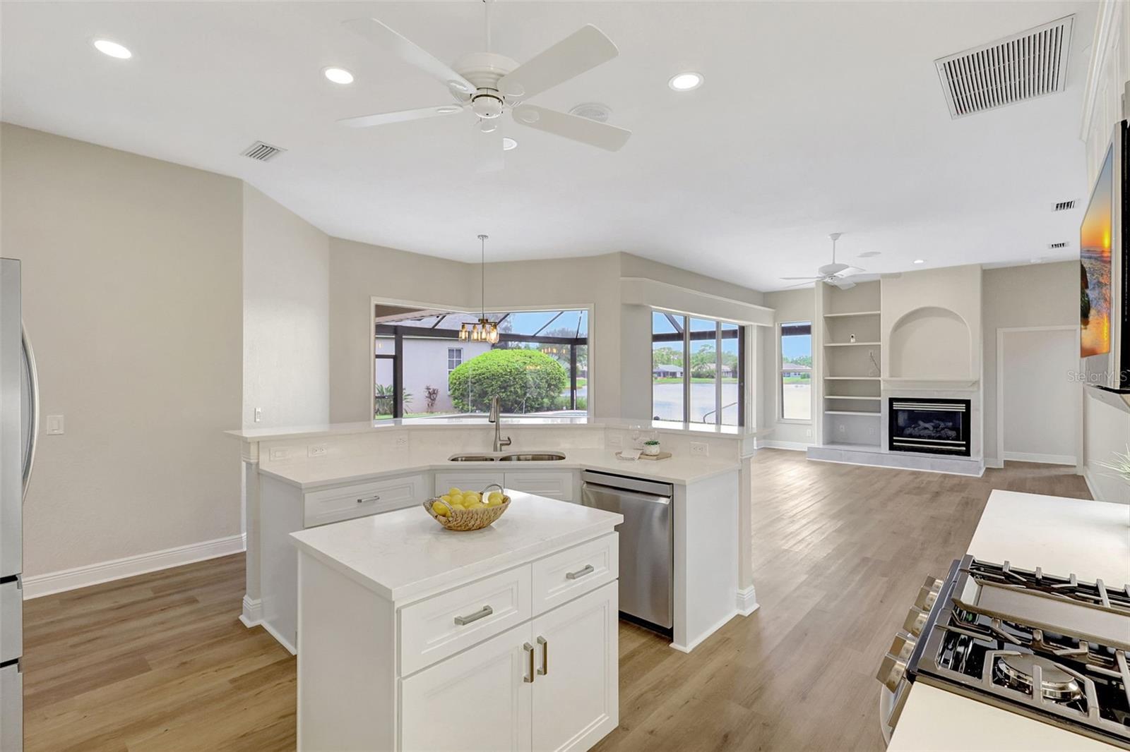 Image 18 of 82 For 11328 Rivers Bluff Circle