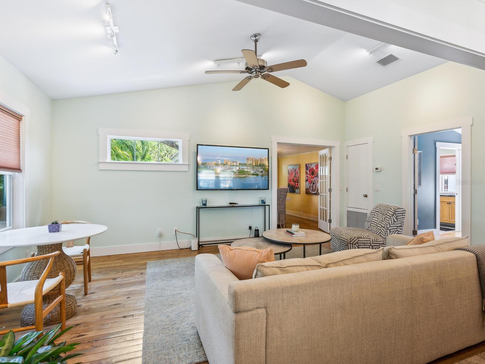 Image 14 of 86 For 1732 6th Street