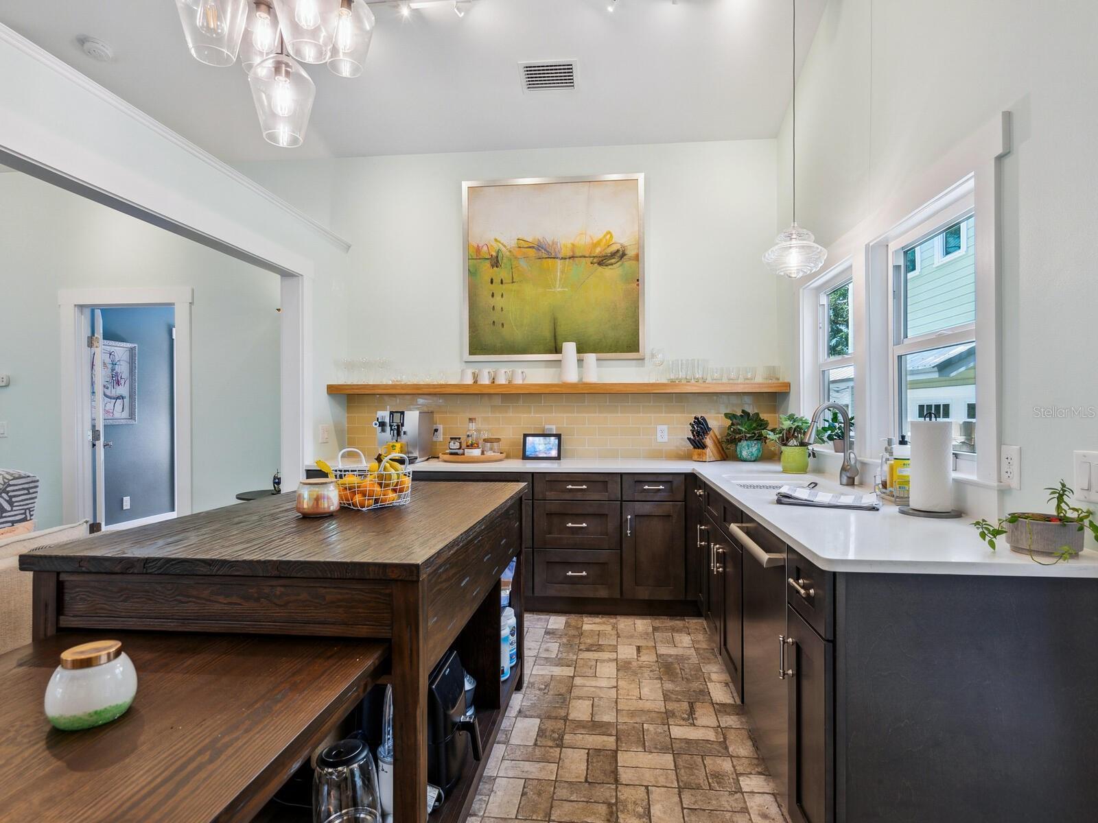 Image 31 of 86 For 1732 6th Street