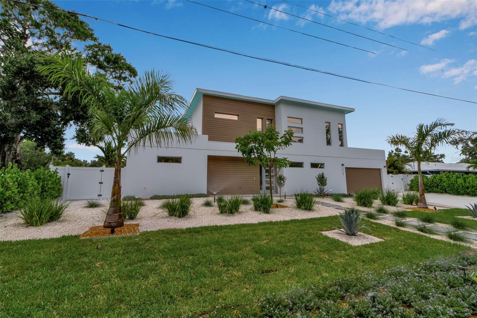 Image 3 of 53 For 2124 Clematis Place
