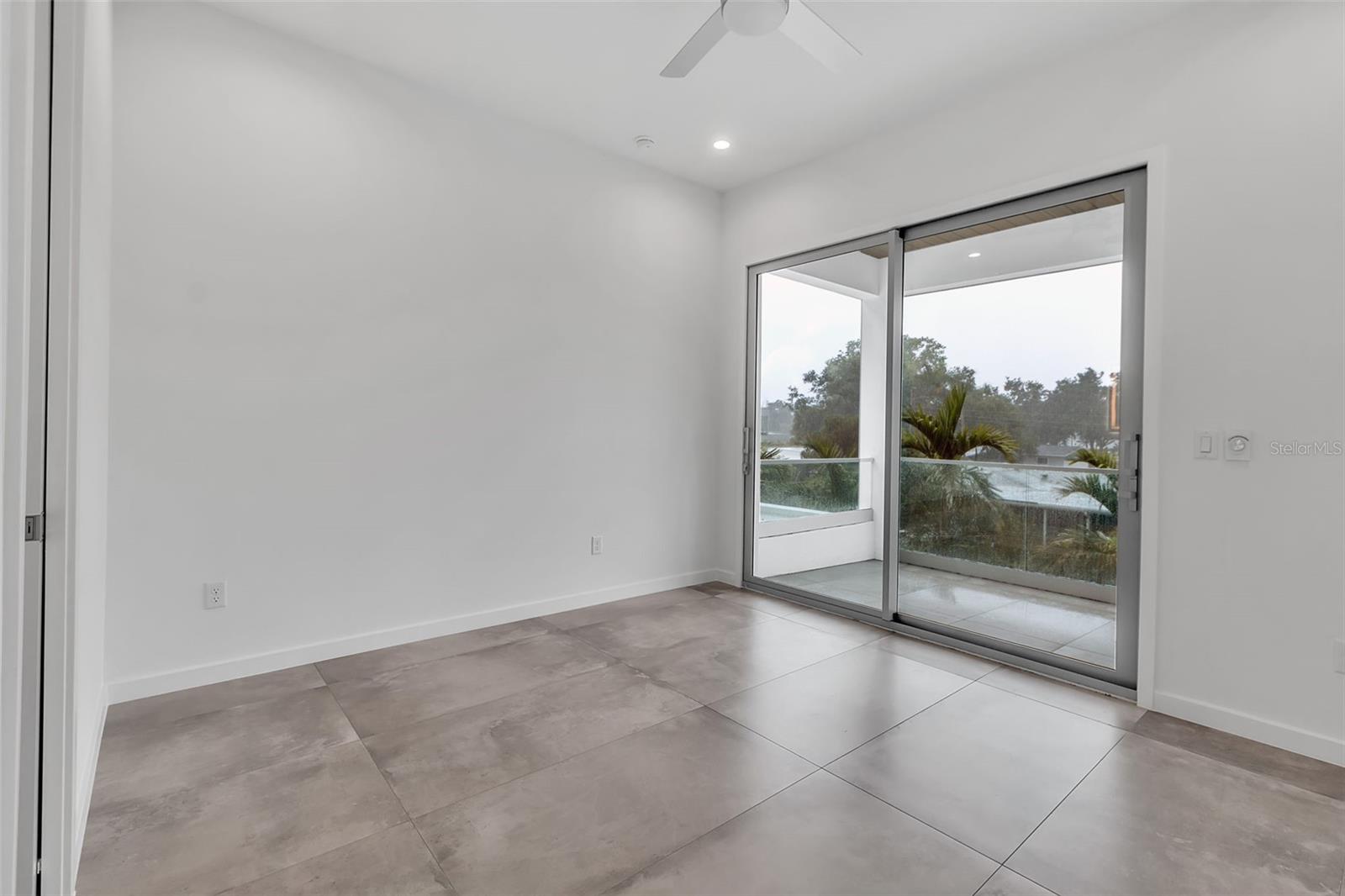 Image 32 of 53 For 2124 Clematis Place
