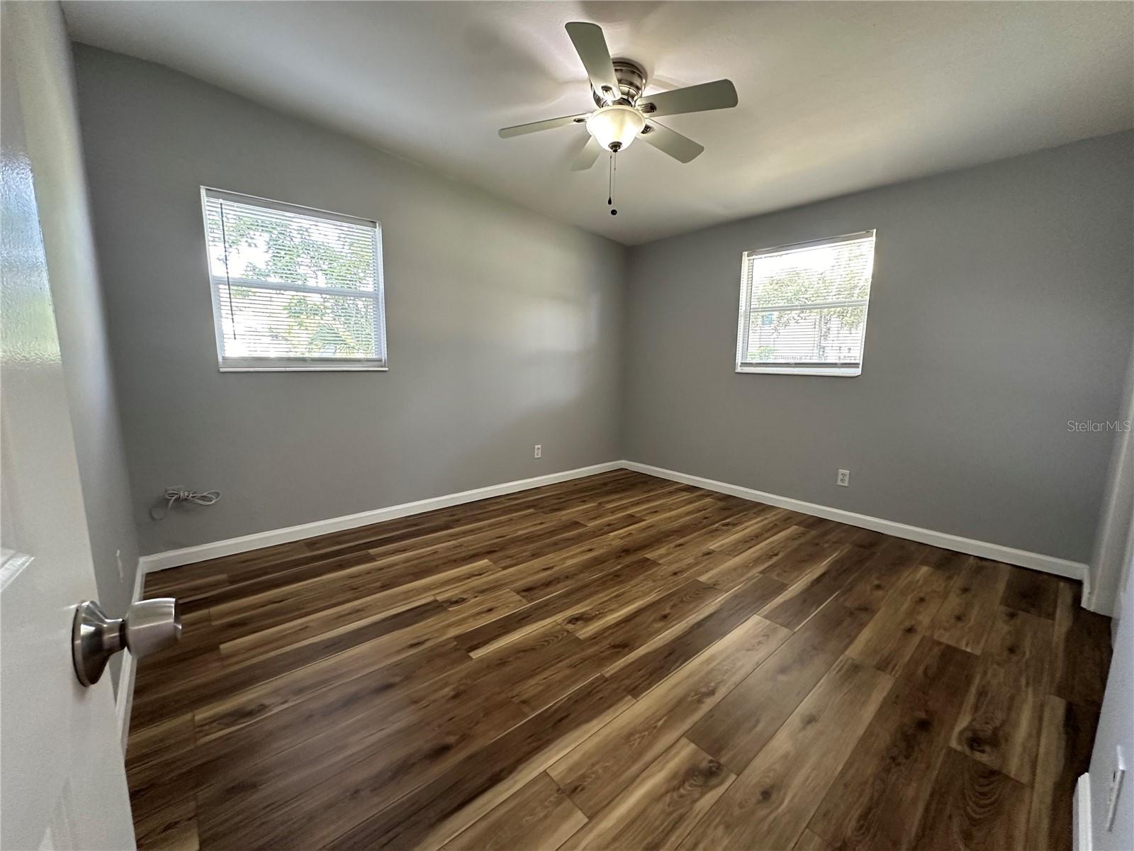 Image 11 of 47 For 704 38th Street W