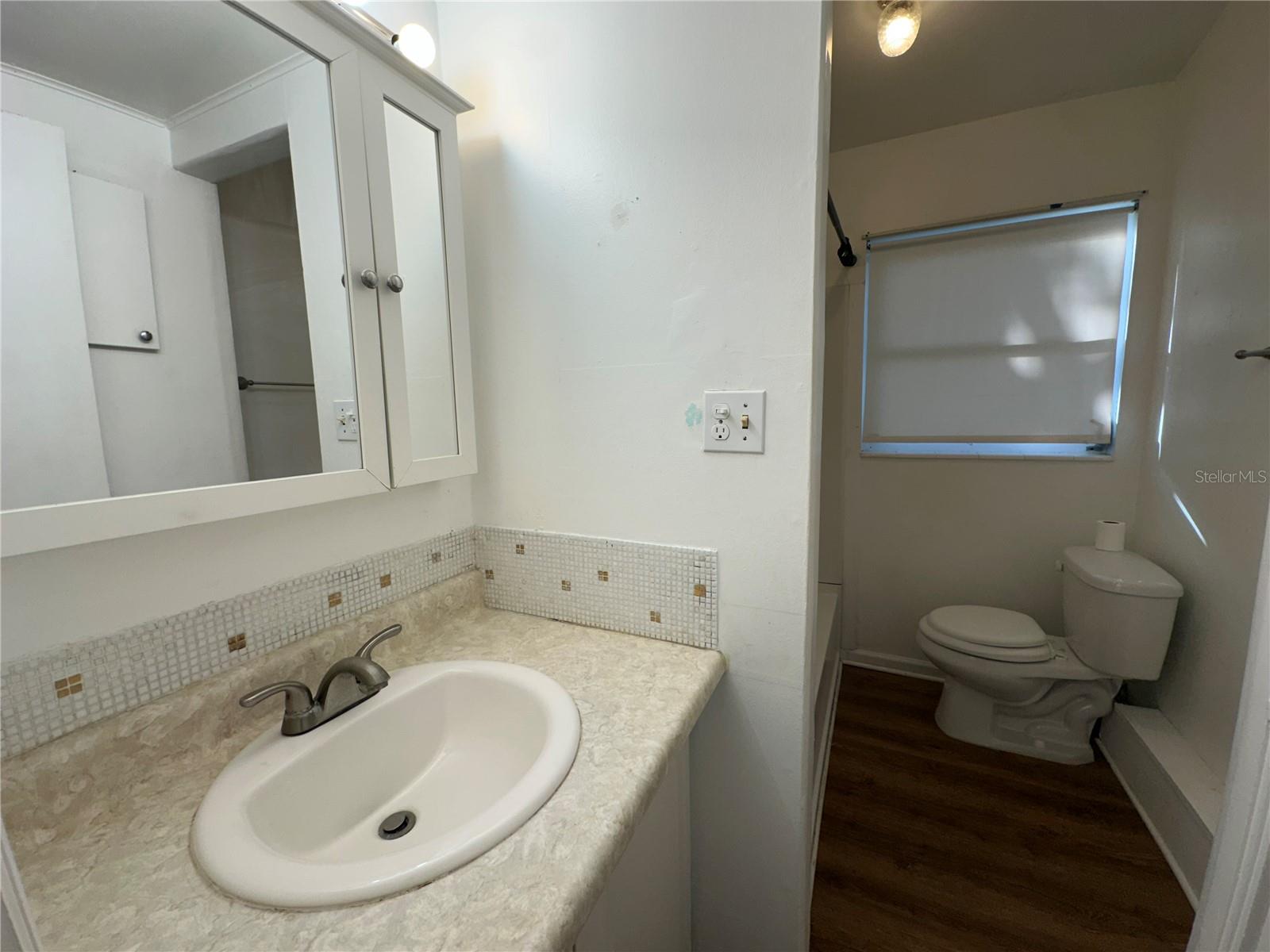 Image 24 of 47 For 704 38th Street W