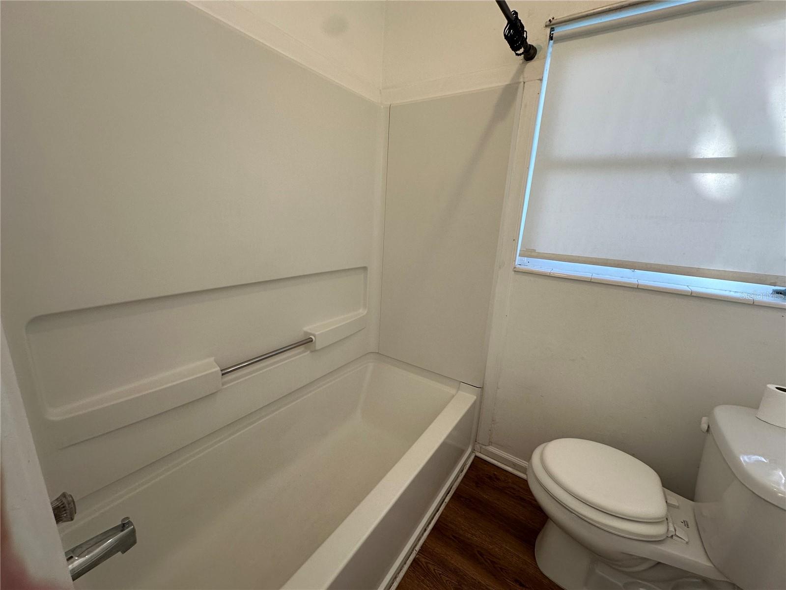 Image 25 of 47 For 704 38th Street W