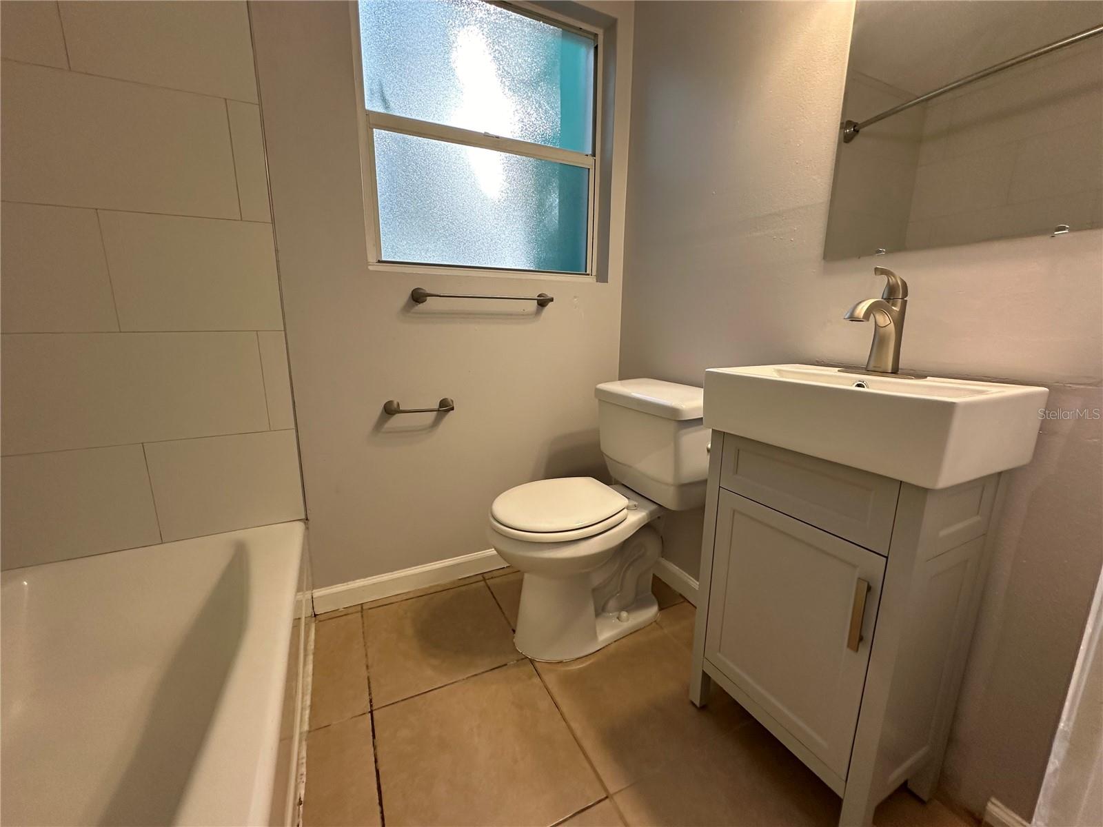 Image 27 of 47 For 704 38th Street W