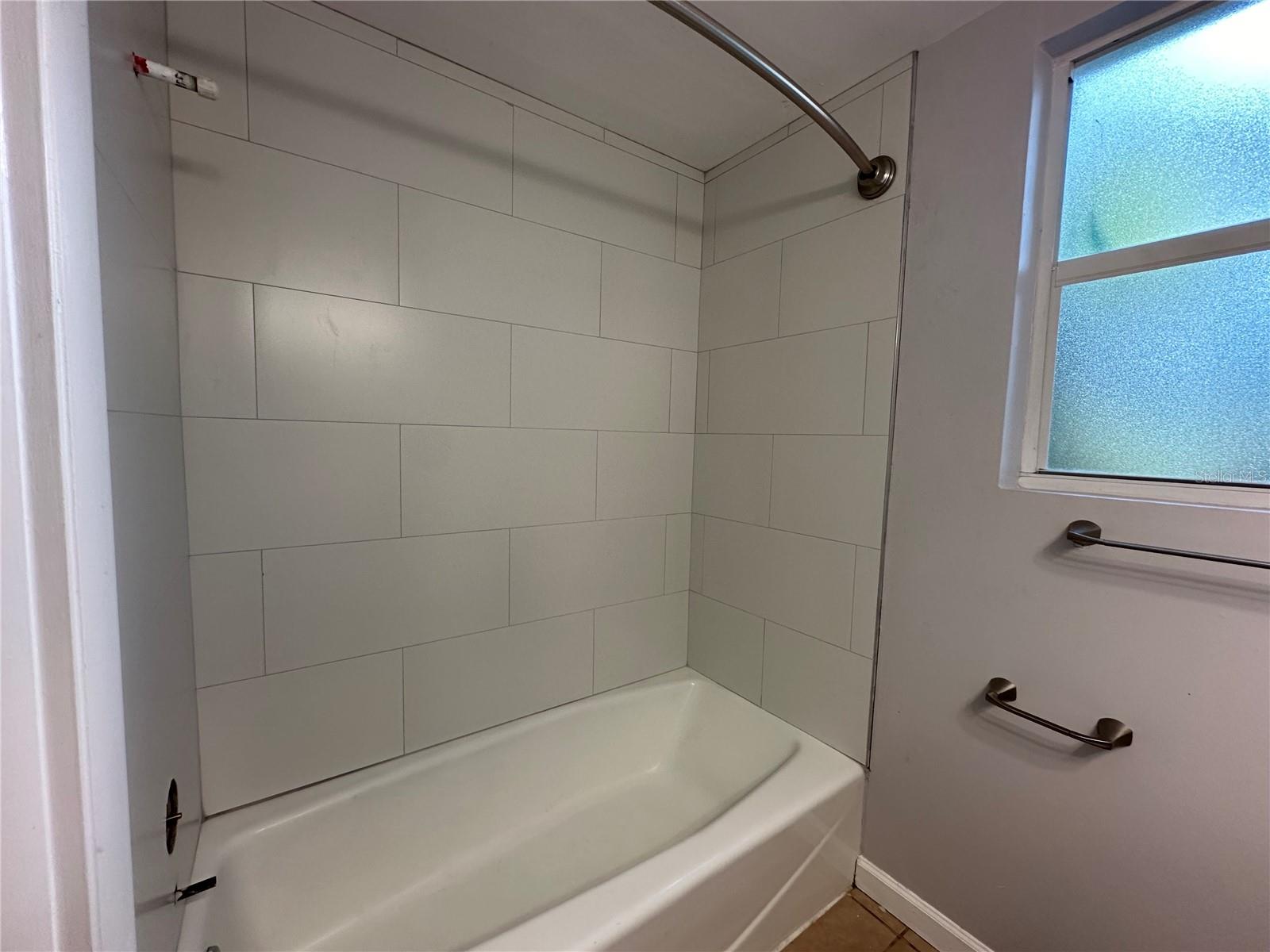 Image 28 of 47 For 704 38th Street W