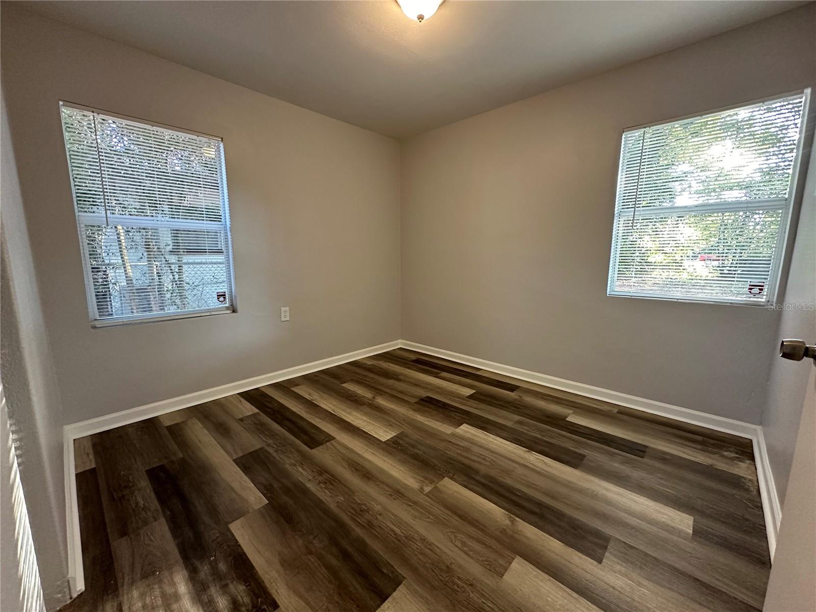 Image 29 of 47 For 704 38th Street W