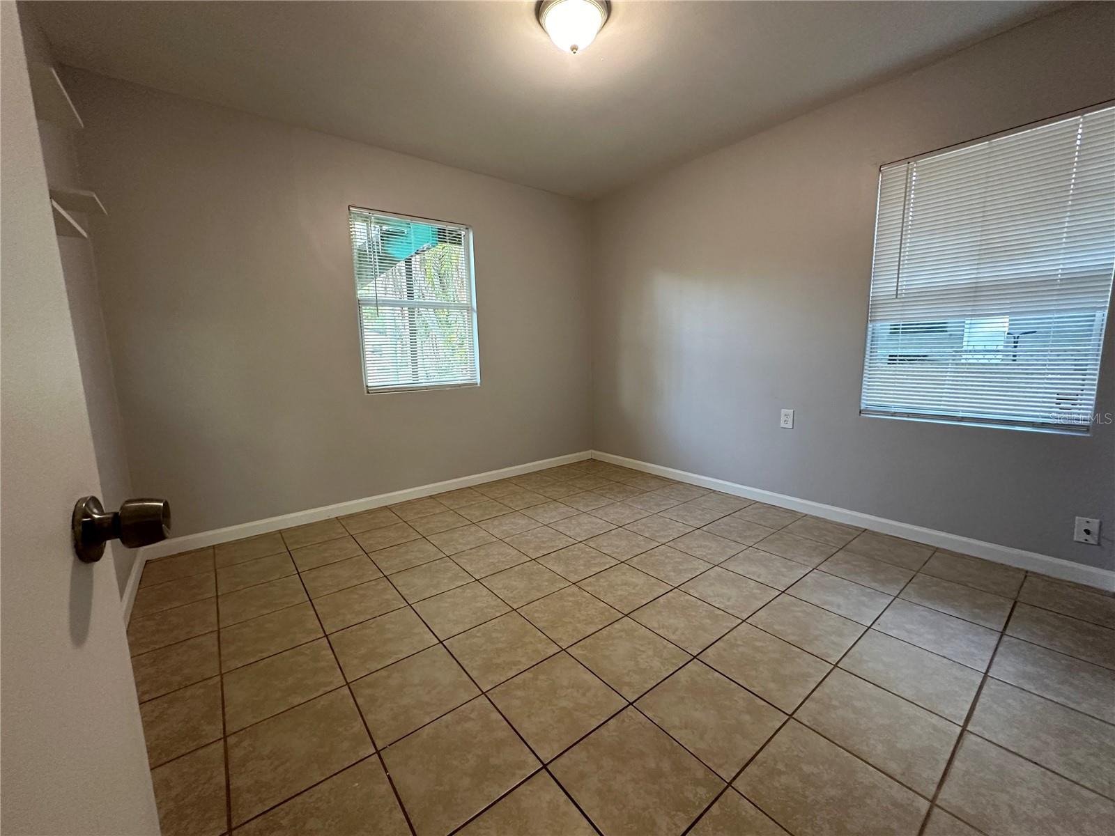 Image 30 of 47 For 704 38th Street W