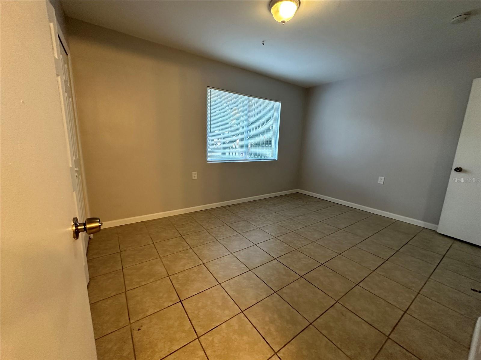 Image 36 of 47 For 704 38th Street W