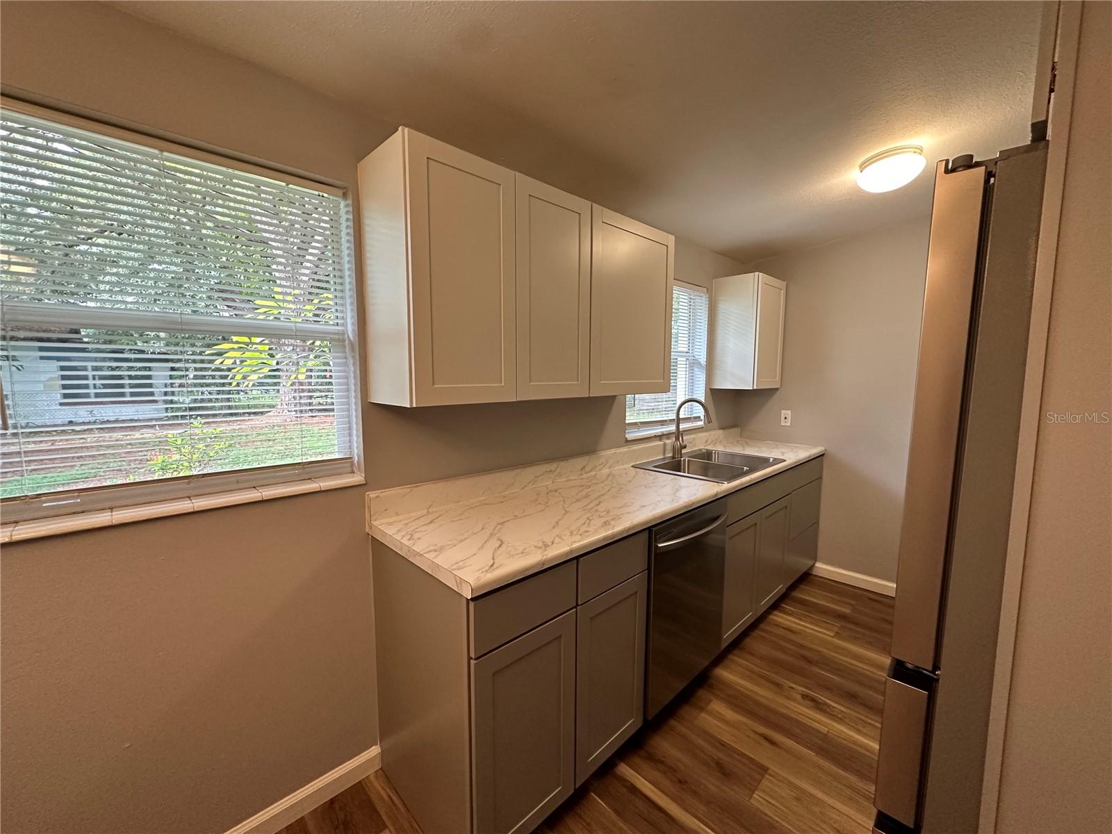Image 4 of 47 For 704 38th Street W