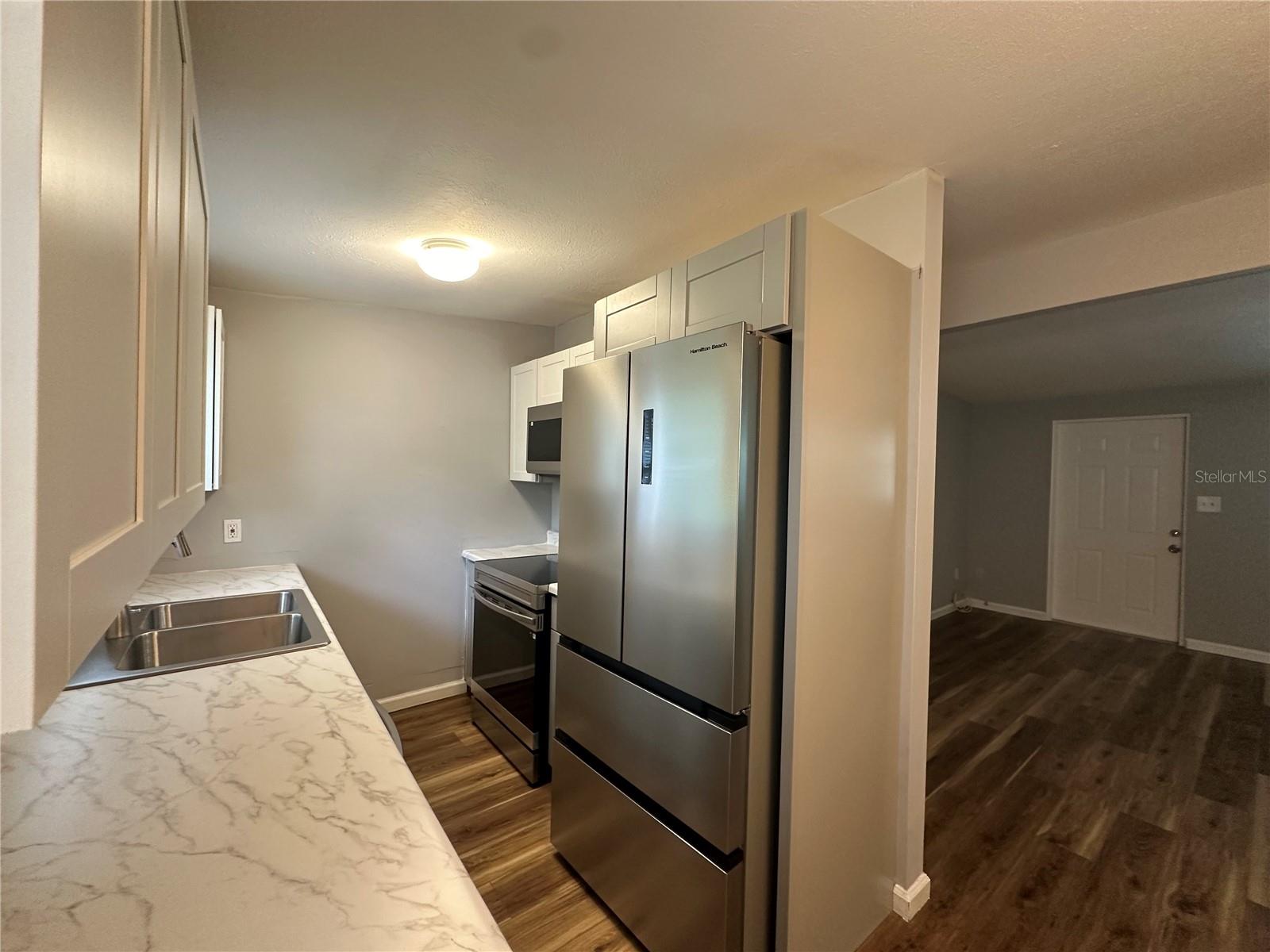 Image 5 of 47 For 704 38th Street W
