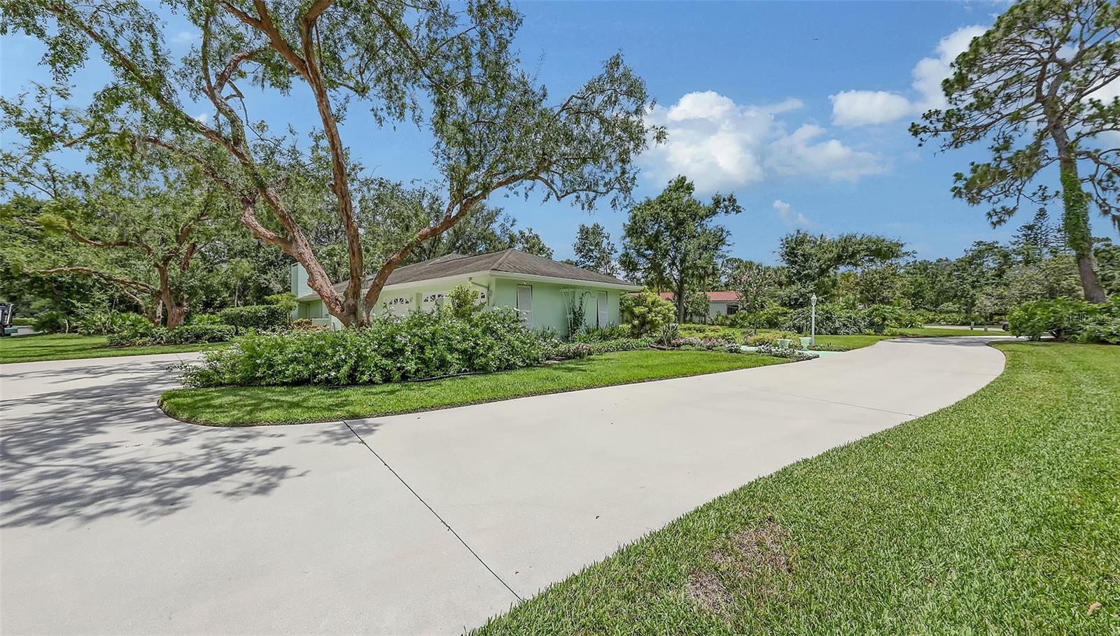 Image 3 of 80 For 7604 Weeping Willow Circle