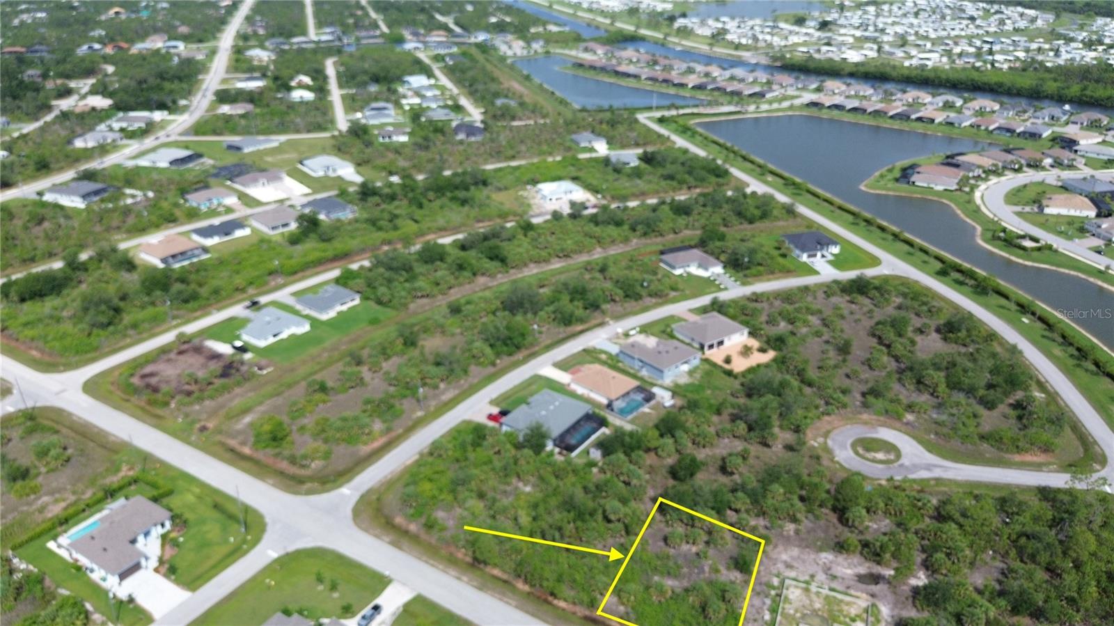 Image 3 of 4 For 8087 Caroline Drive