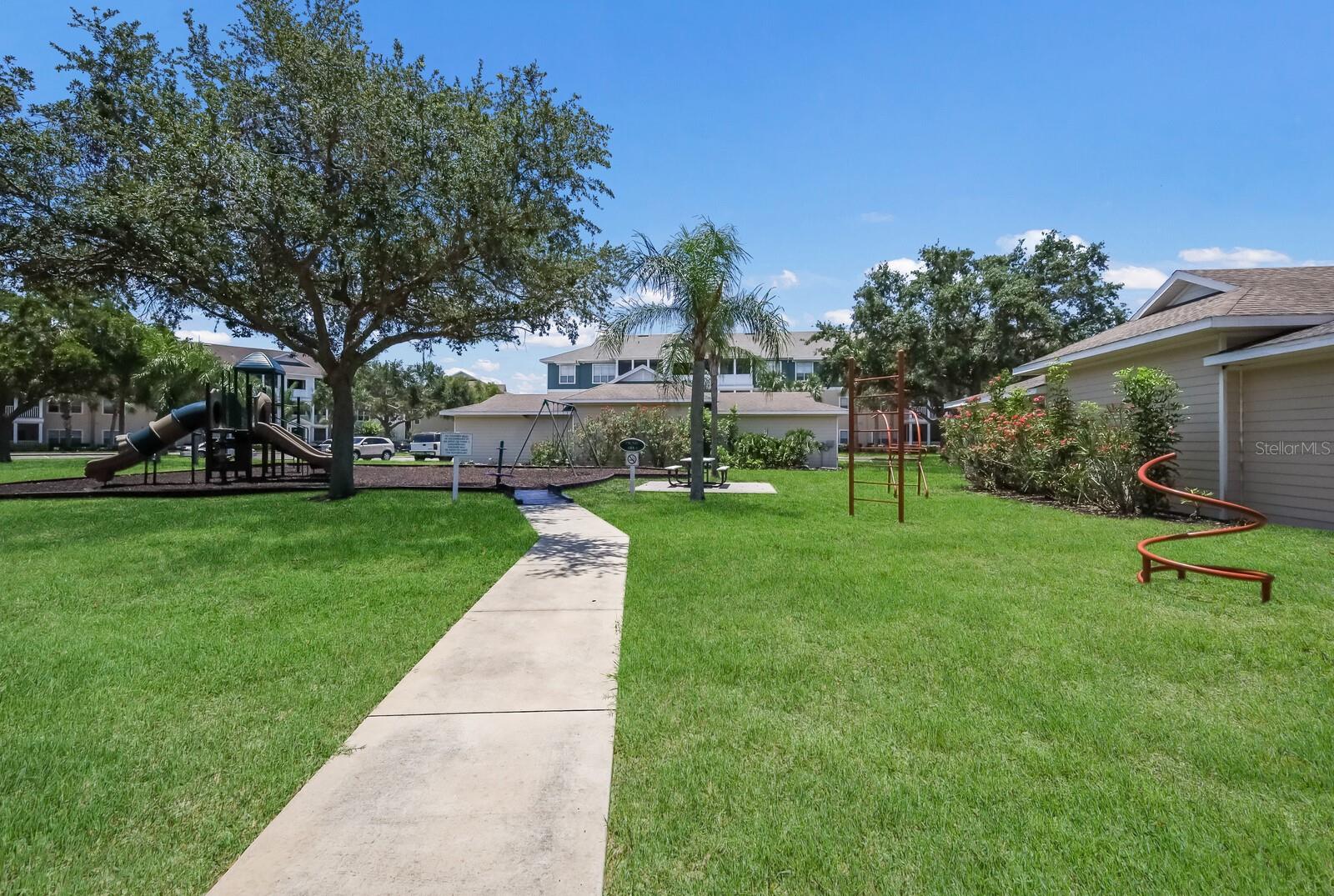 Image 27 of 39 For 4802 51st Street W 1103