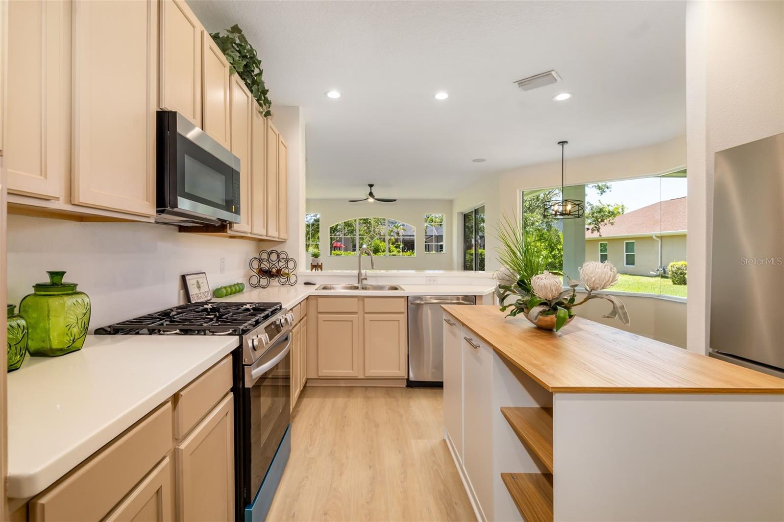 Image 10 of 81 For 7727 Heyward Circle