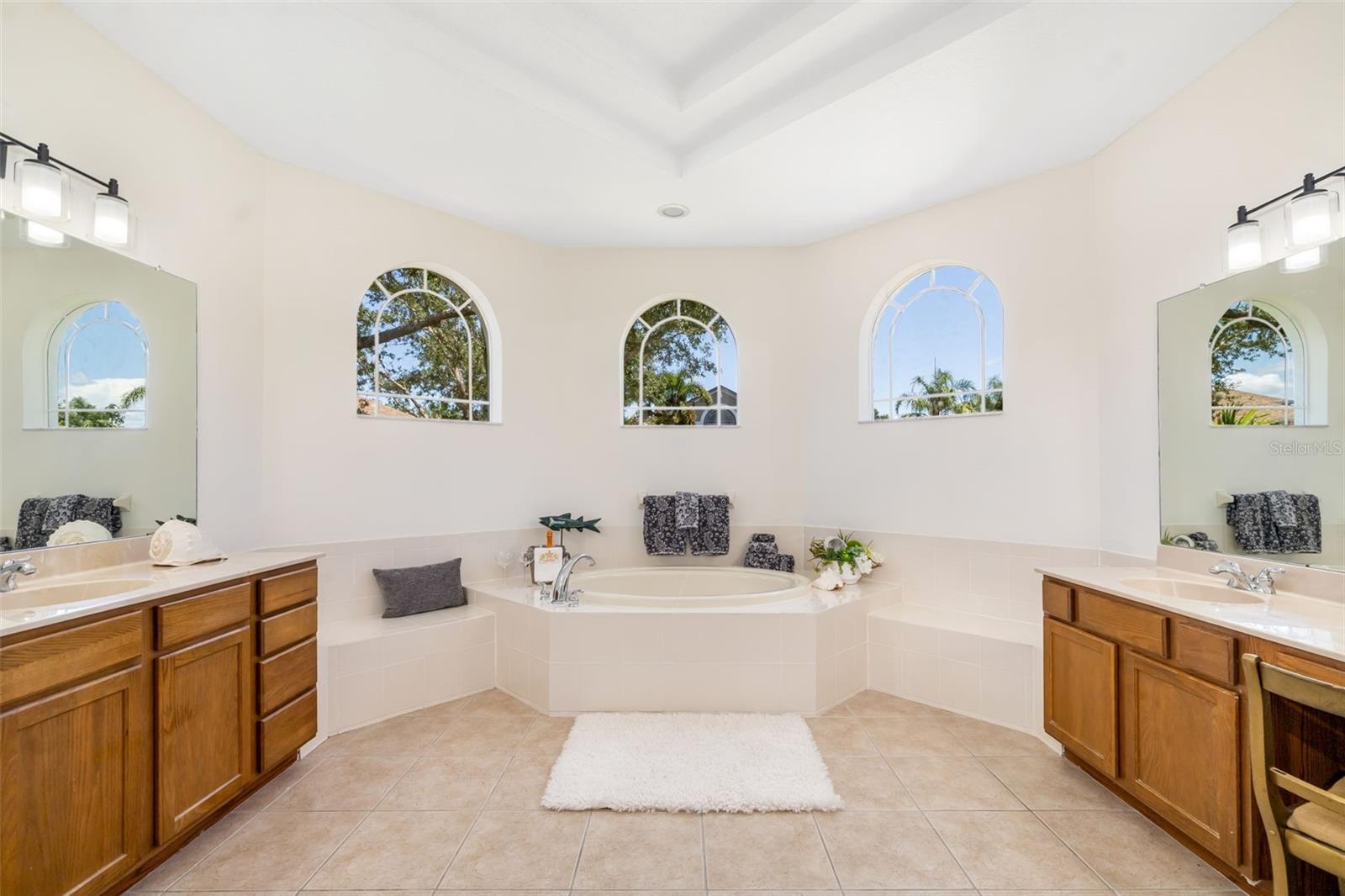 Image 15 of 81 For 7727 Heyward Circle