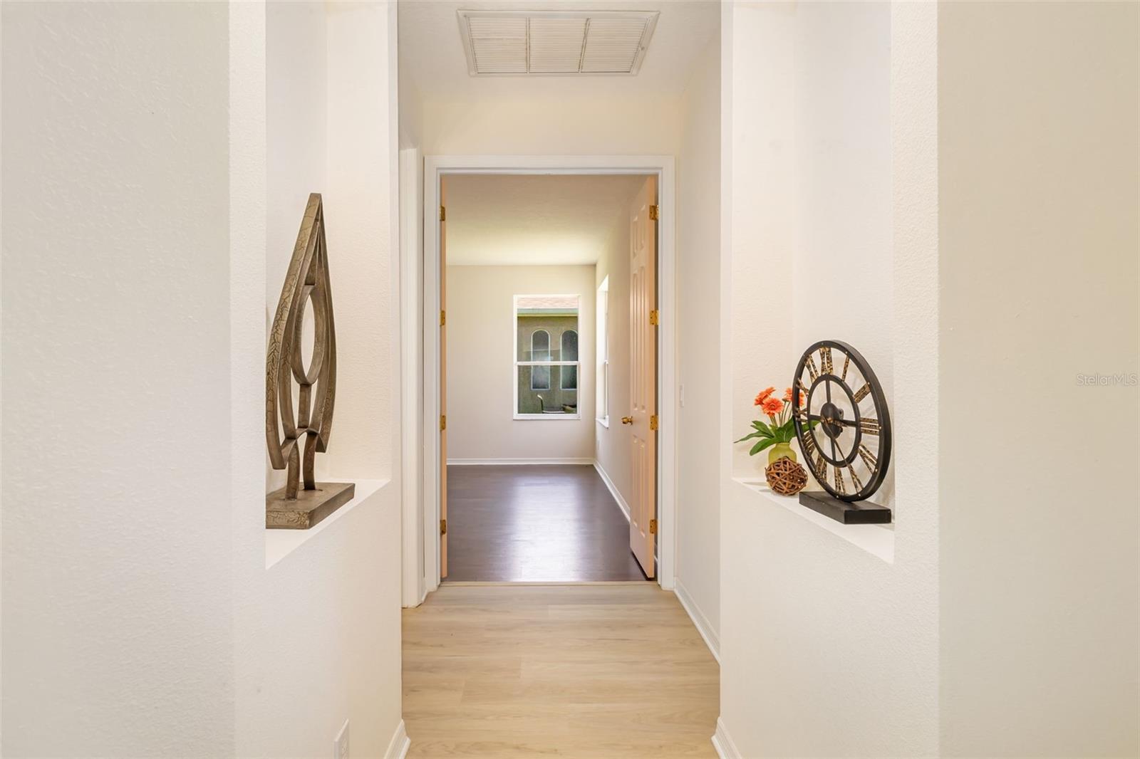 Image 49 of 81 For 7727 Heyward Circle