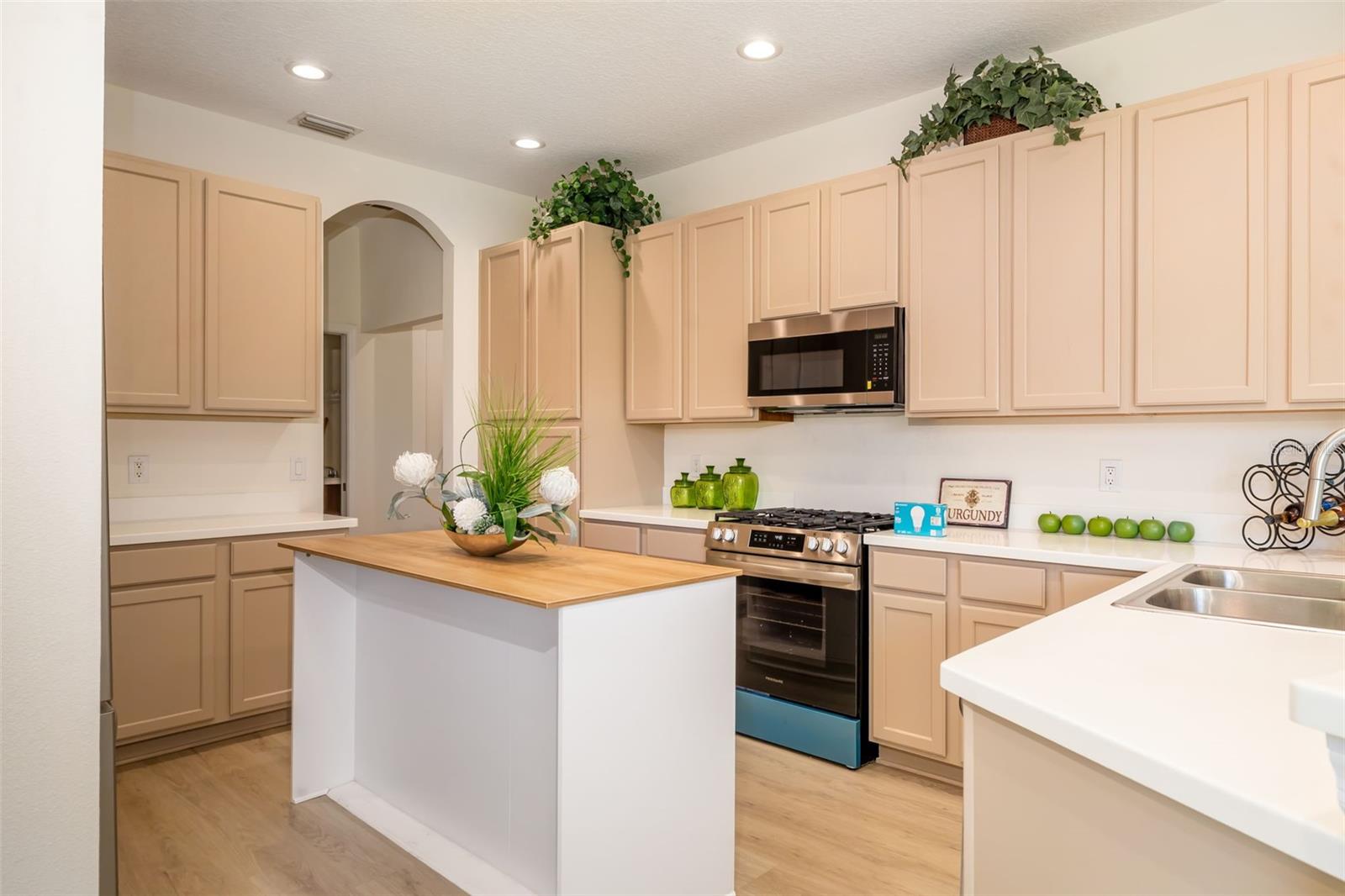Image 54 of 81 For 7727 Heyward Circle