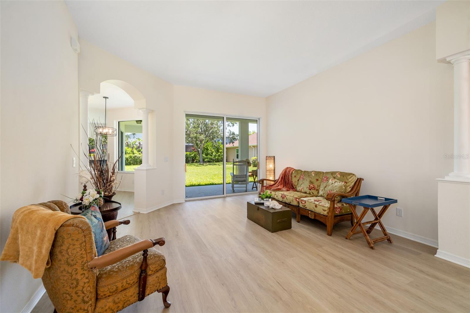 Image 6 of 81 For 7727 Heyward Circle