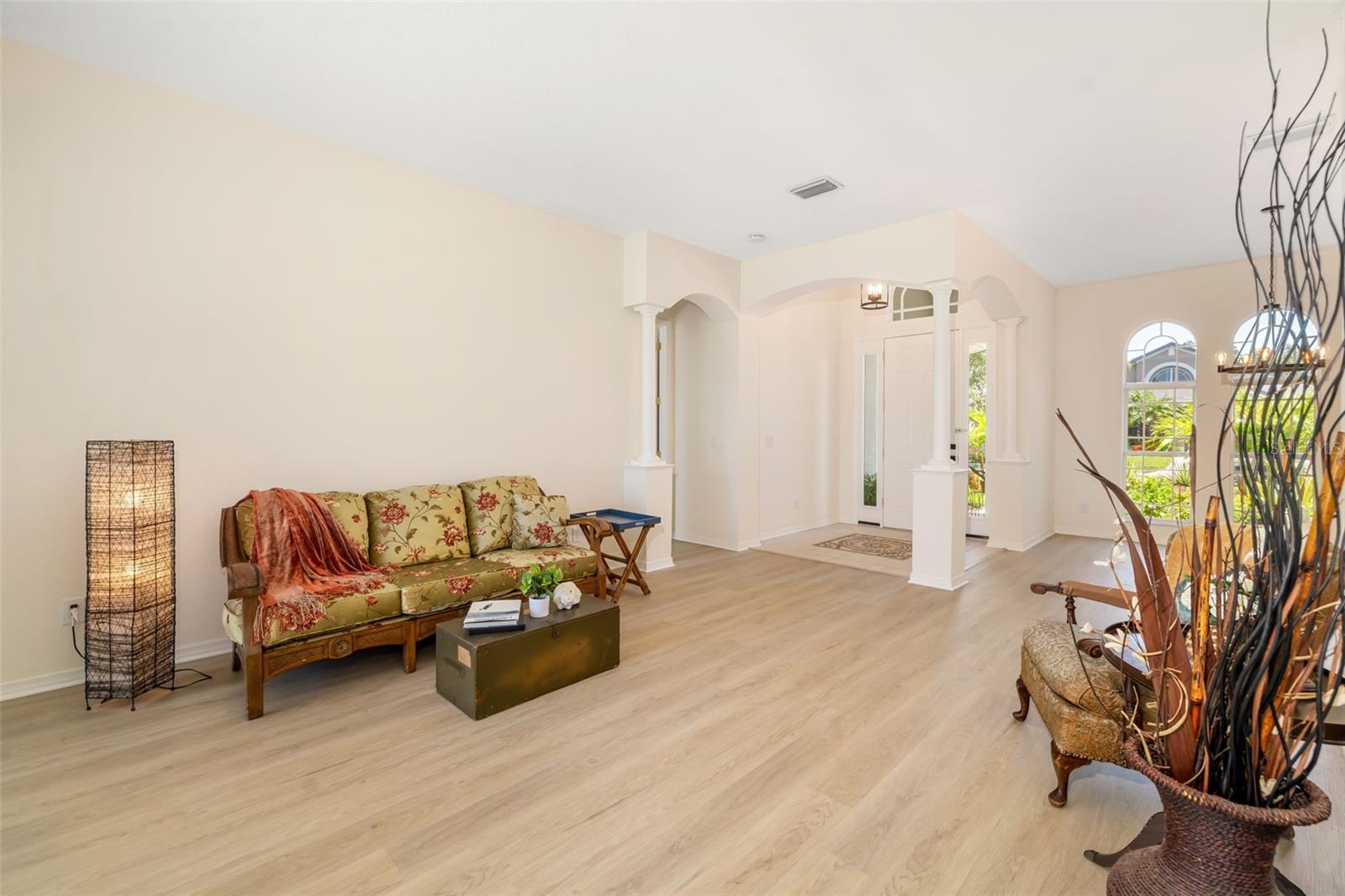 Image 7 of 81 For 7727 Heyward Circle